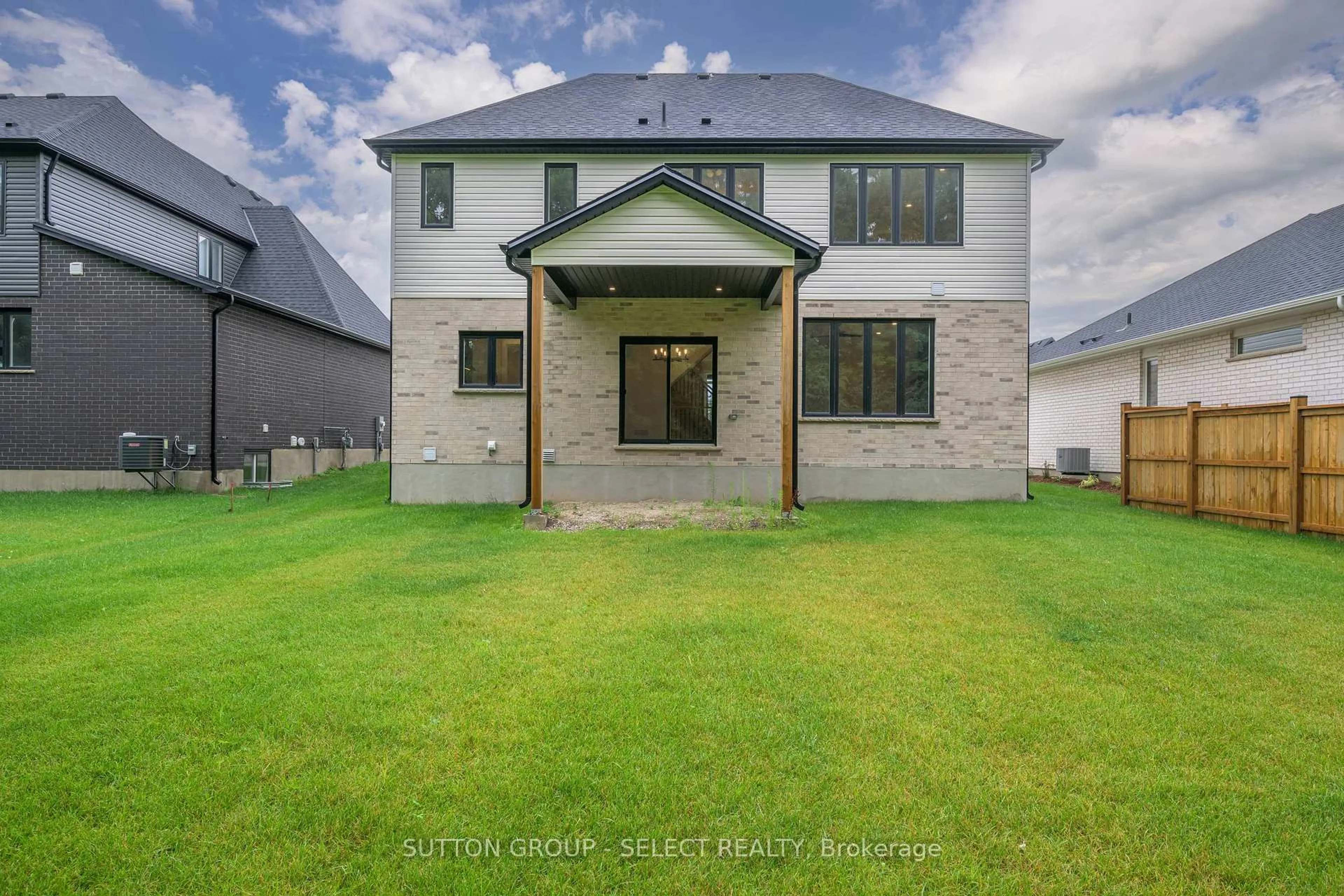 Unknown for 119 Optimist Dr, Southwold Ontario N5P 3T2