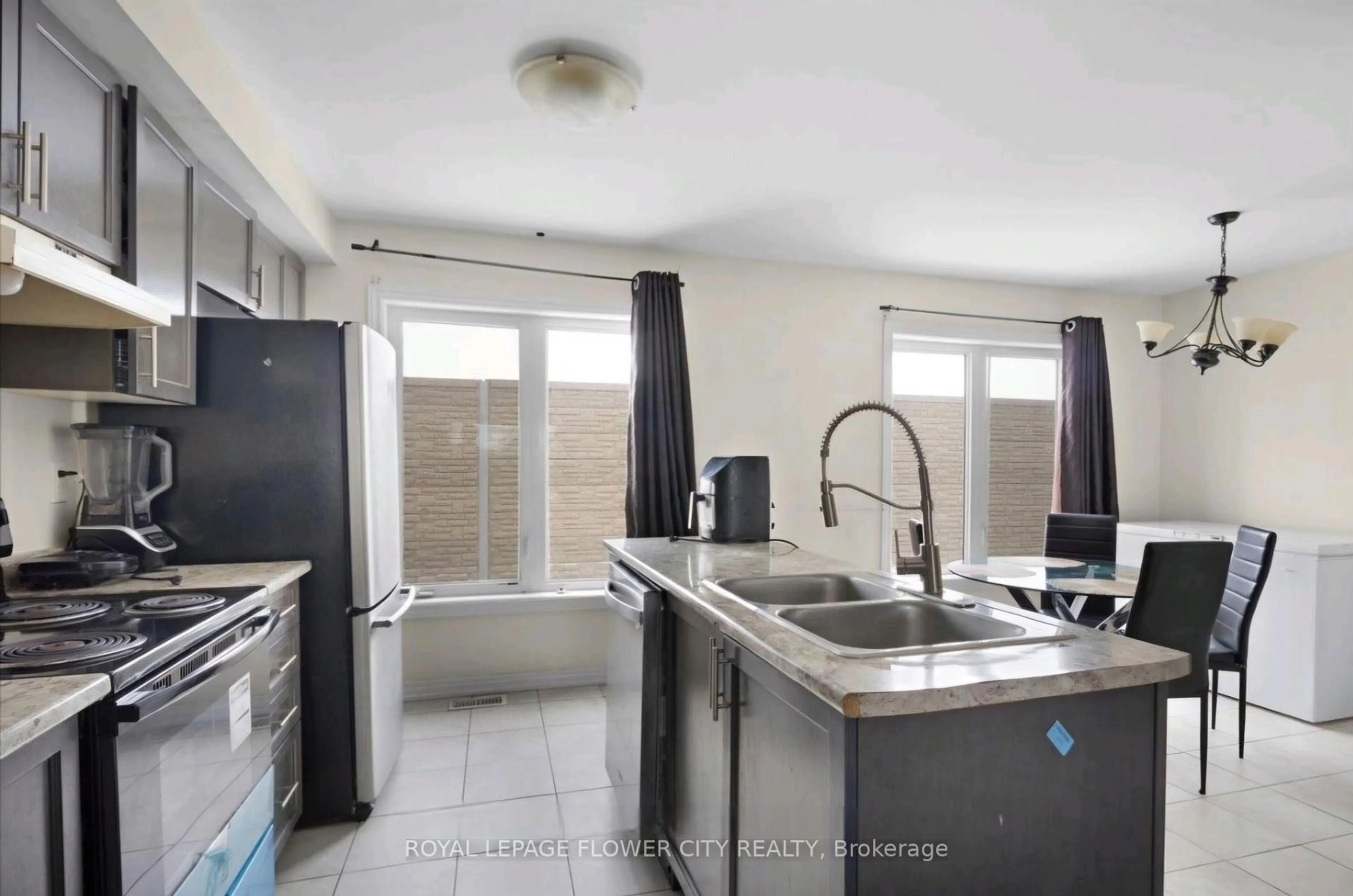 Standard kitchen, unknown for 470 Linden Dr #43, Cambridge Ontario N3H 0C7