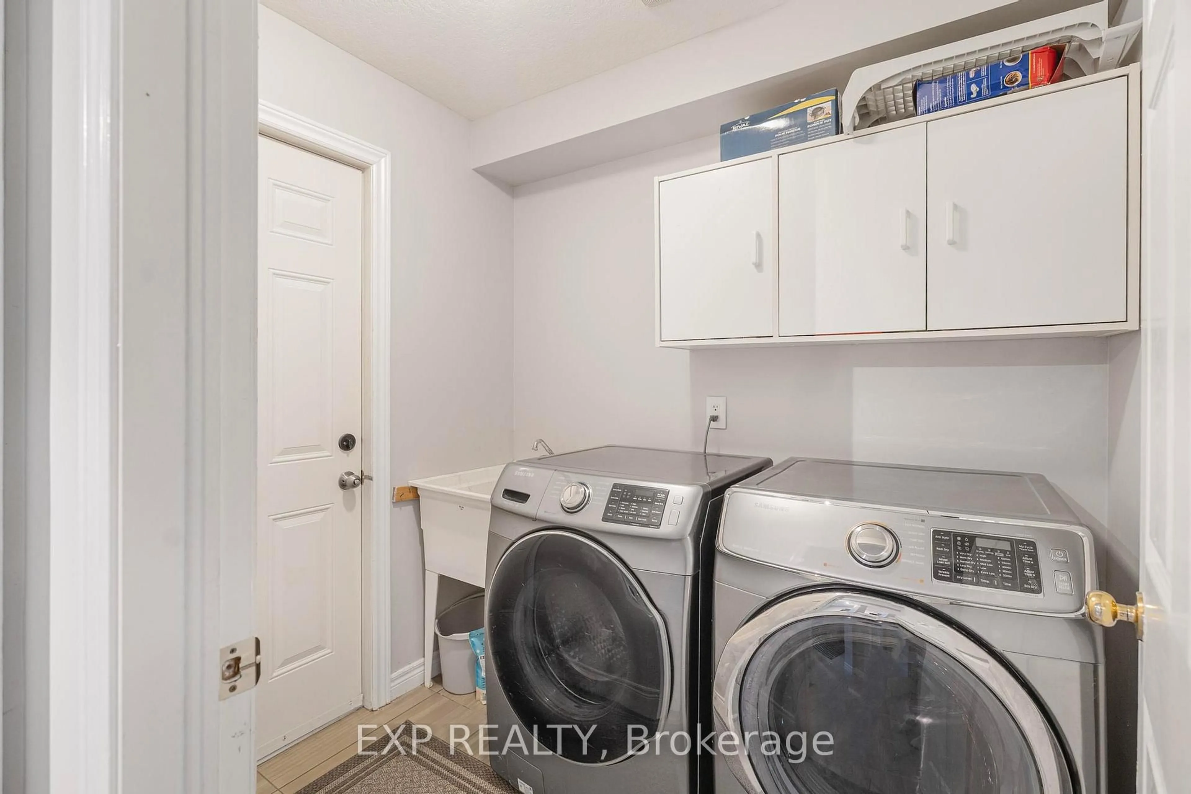 Laundry room for 345 Thomas Slee Dr, Kitchener Ontario N2P 2X5