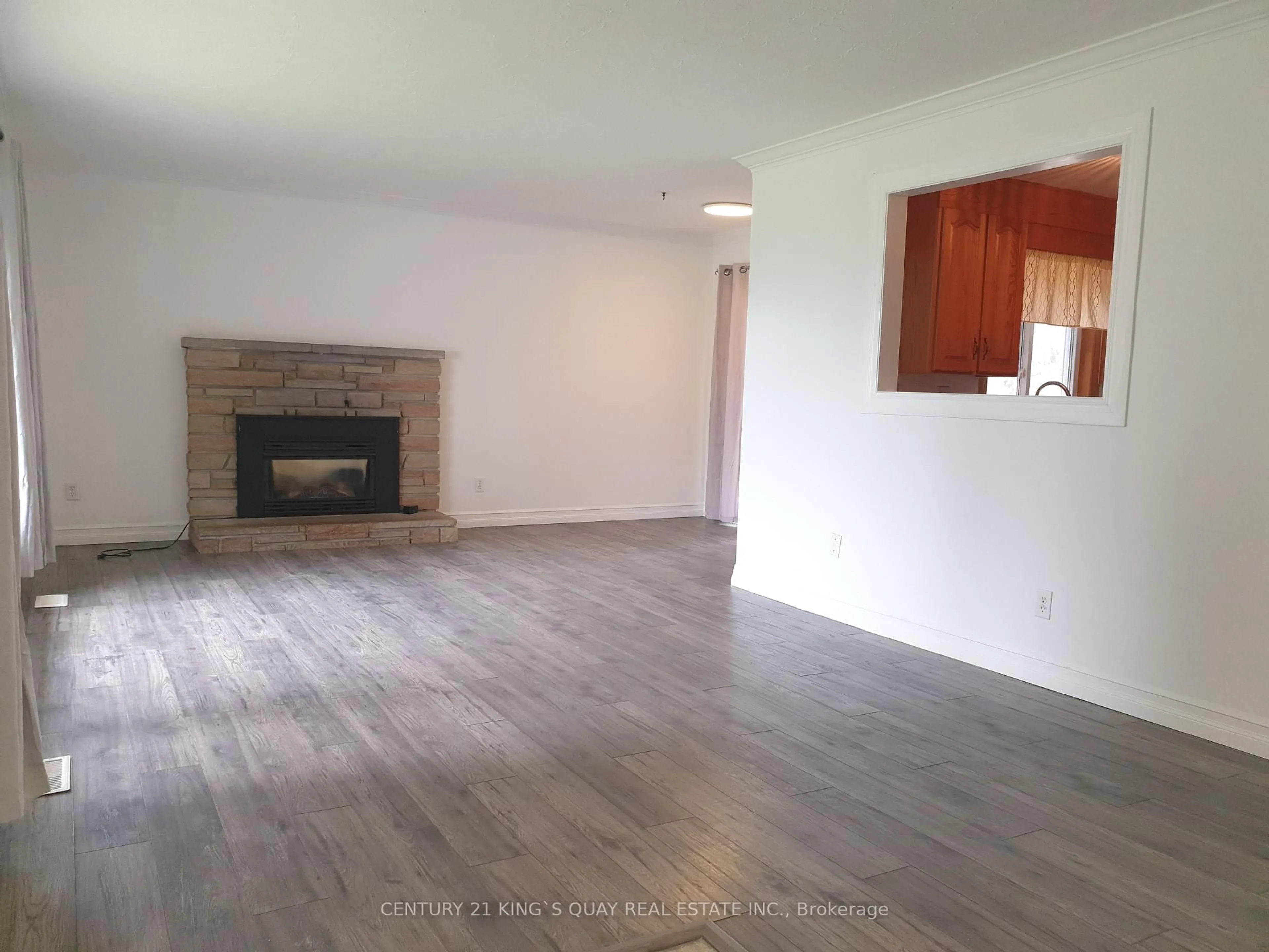 A pic of a room for 18 Manor Cres, Quinte West Ontario K8V 3Z7