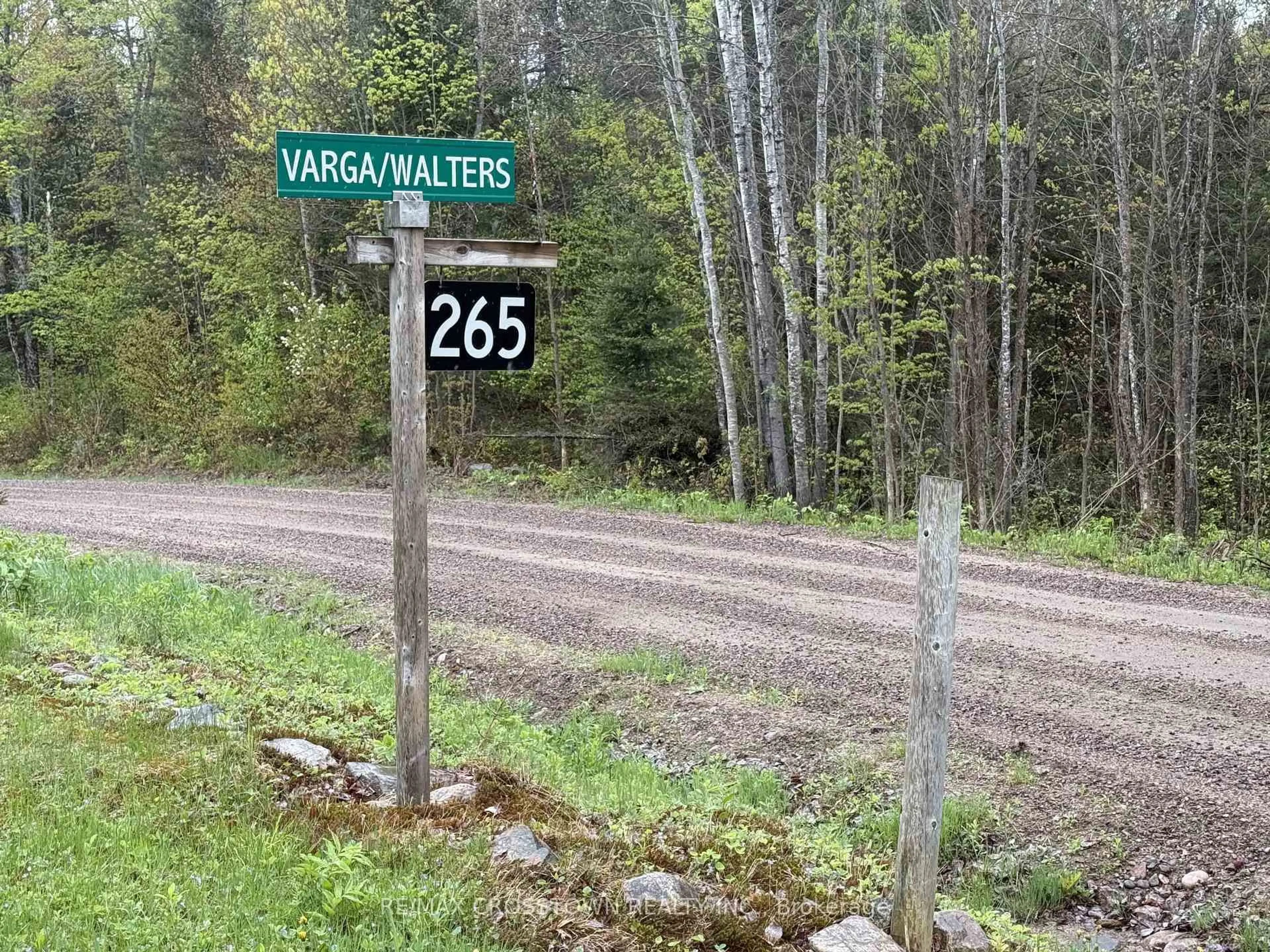 Parking for 265 Argo Ru, Mattawan Ontario P0H 1V0