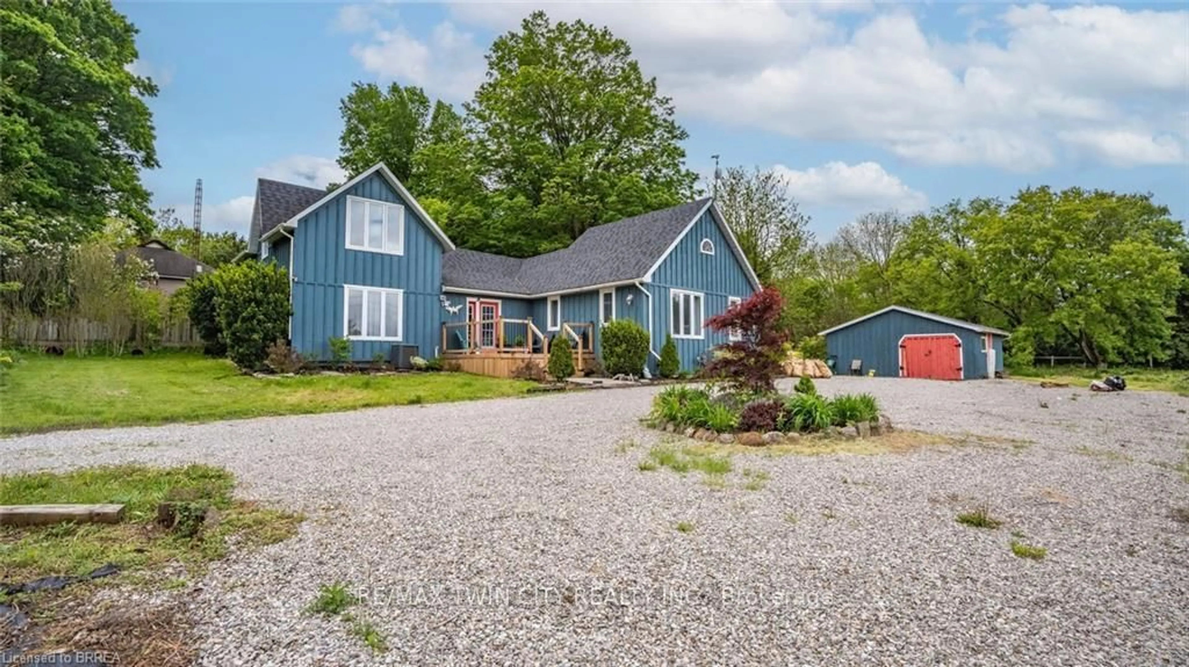 A pic from outside/outdoor area/front of a property/back of a property/a pic from drone, unknown for 2071 Cockshutt Rd, Norfolk Ontario N0E 1Y0