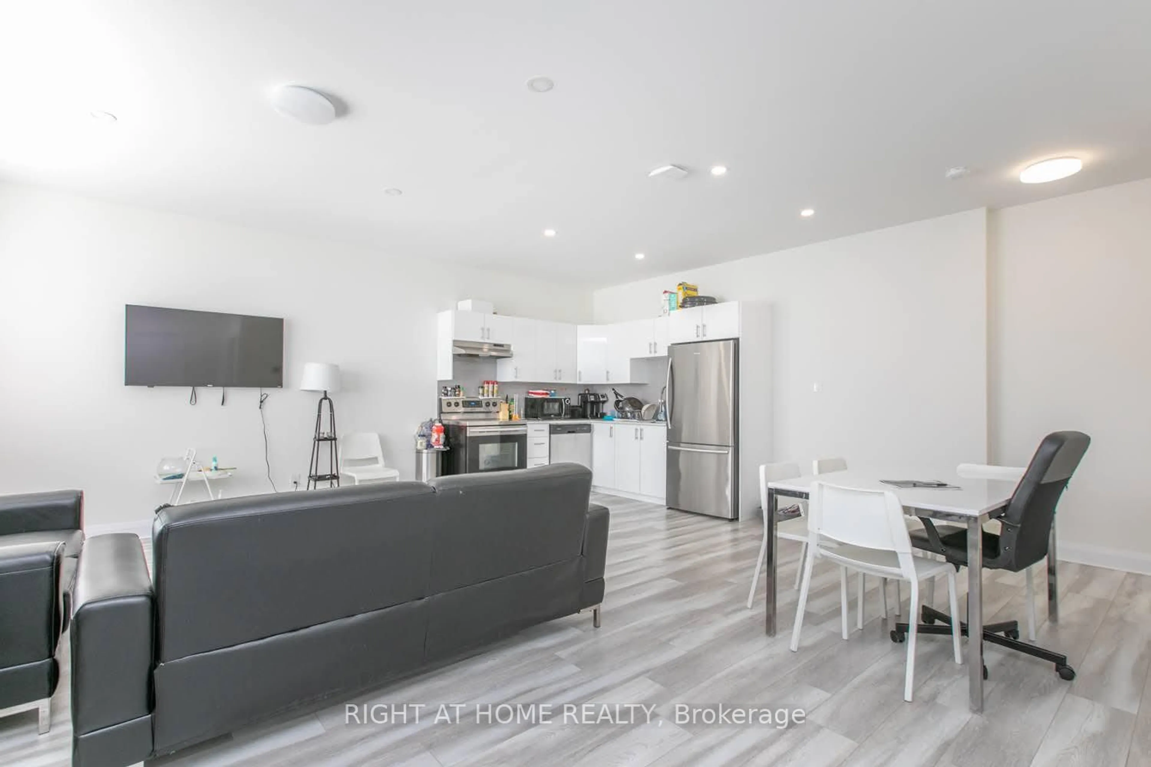Open concept kitchen, unknown for 1558-62 Baseline Rd, Ottawa Ontario K2C 0B3