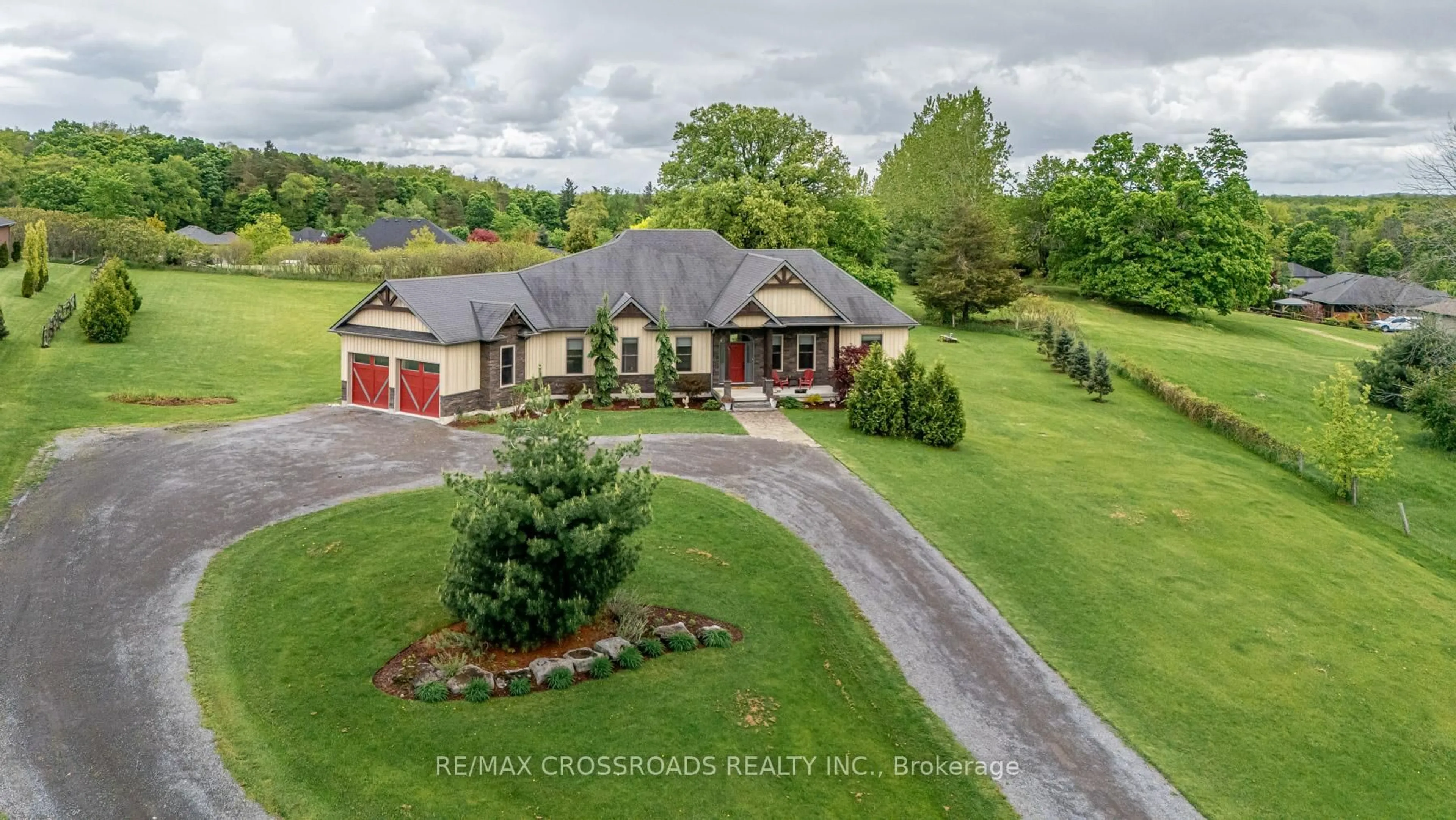 A pic from outside/outdoor area/front of a property/back of a property/a pic from drone, water/lake/river/ocean view for 89 Gentlebreeze Dr, Belleville Ontario K0K 2V0
