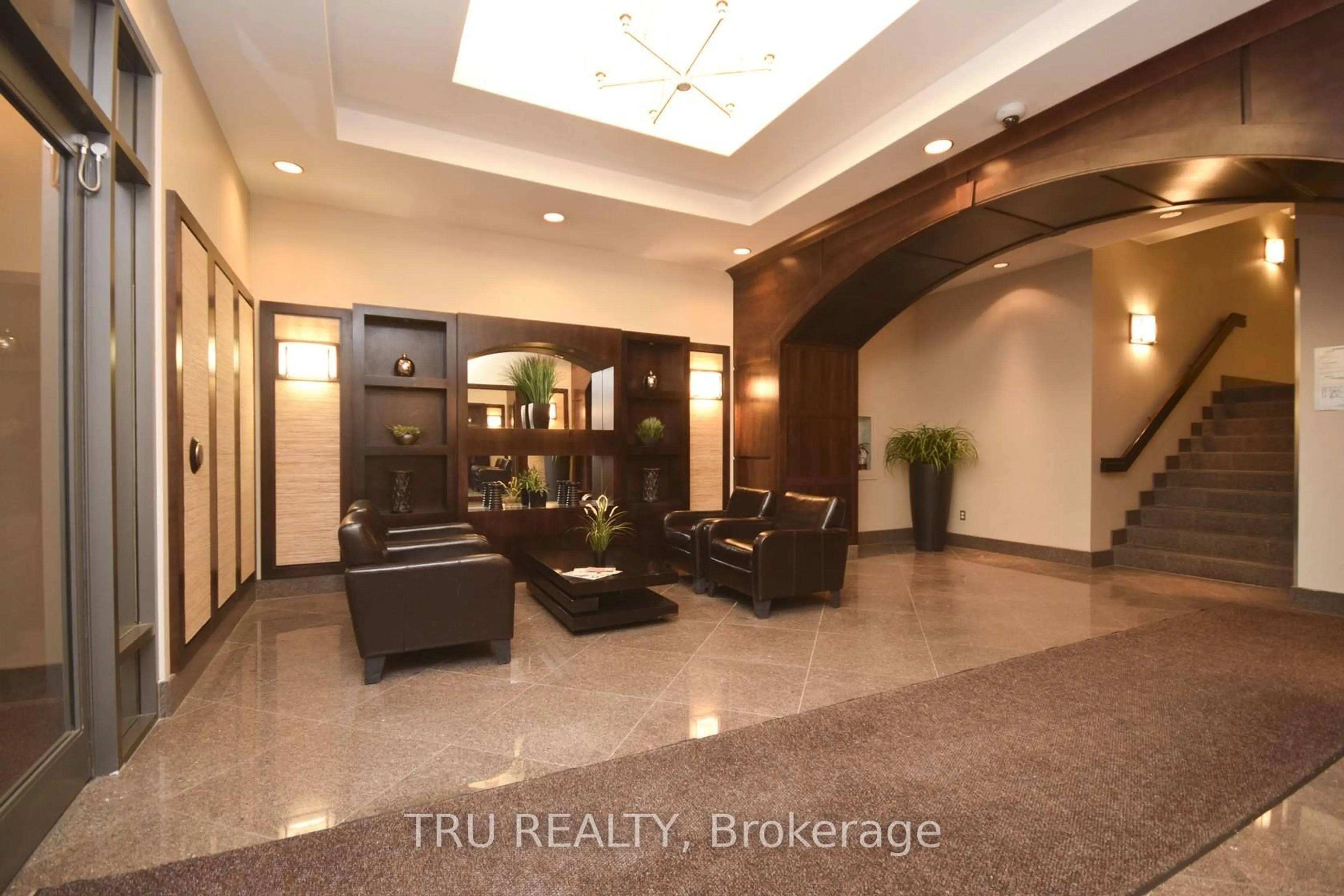 Lobby for 200 Besserer St #910, Ottawa Ontario K1N 0A7