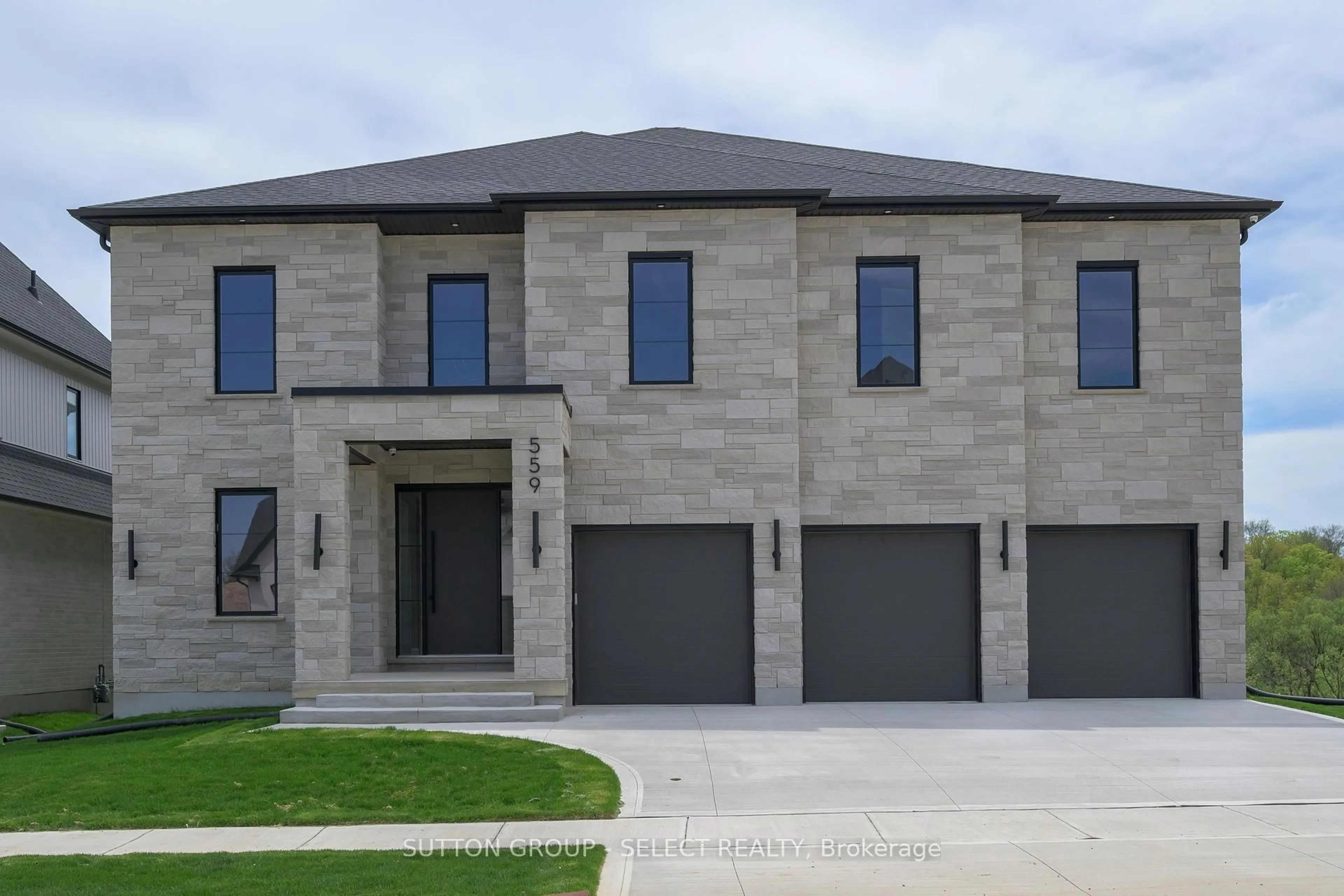 Home with brick exterior material, street for 559 Creekview Chse, London North Ontario N6G 3X9
