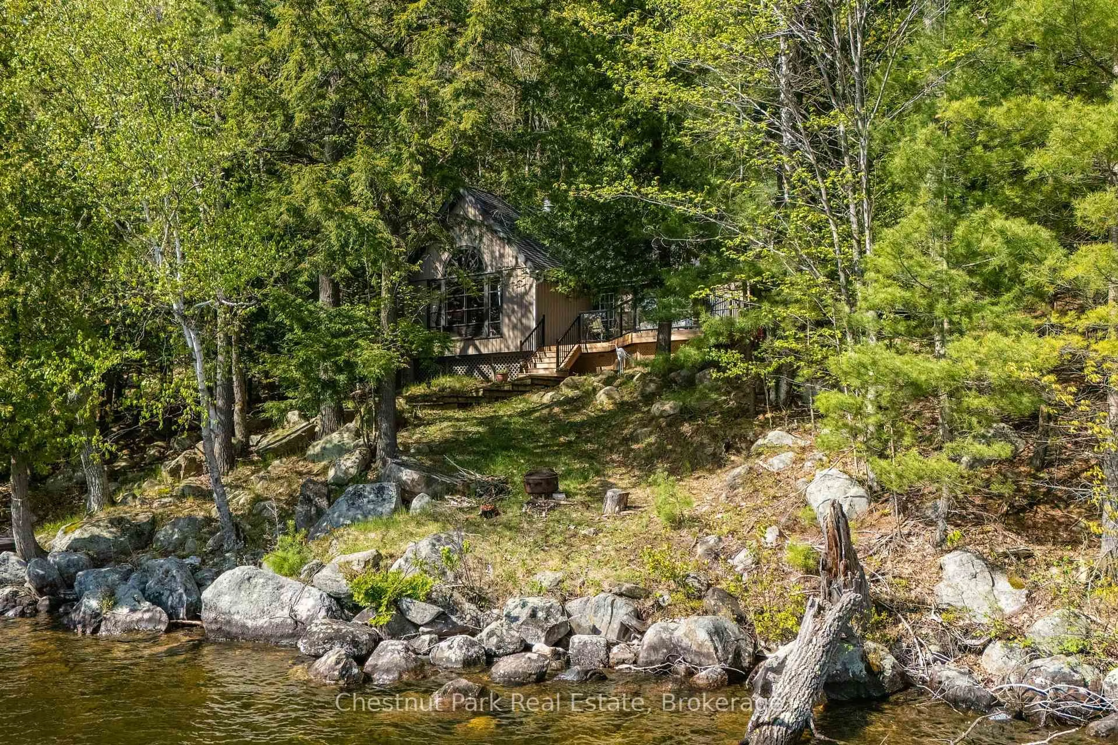 A pic from outside/outdoor area/front of a property/back of a property/a pic from drone, water/lake/river/ocean view for 57 Mazengah R52, Minett N/A, Muskoka Lakes Ontario P0B 1J0