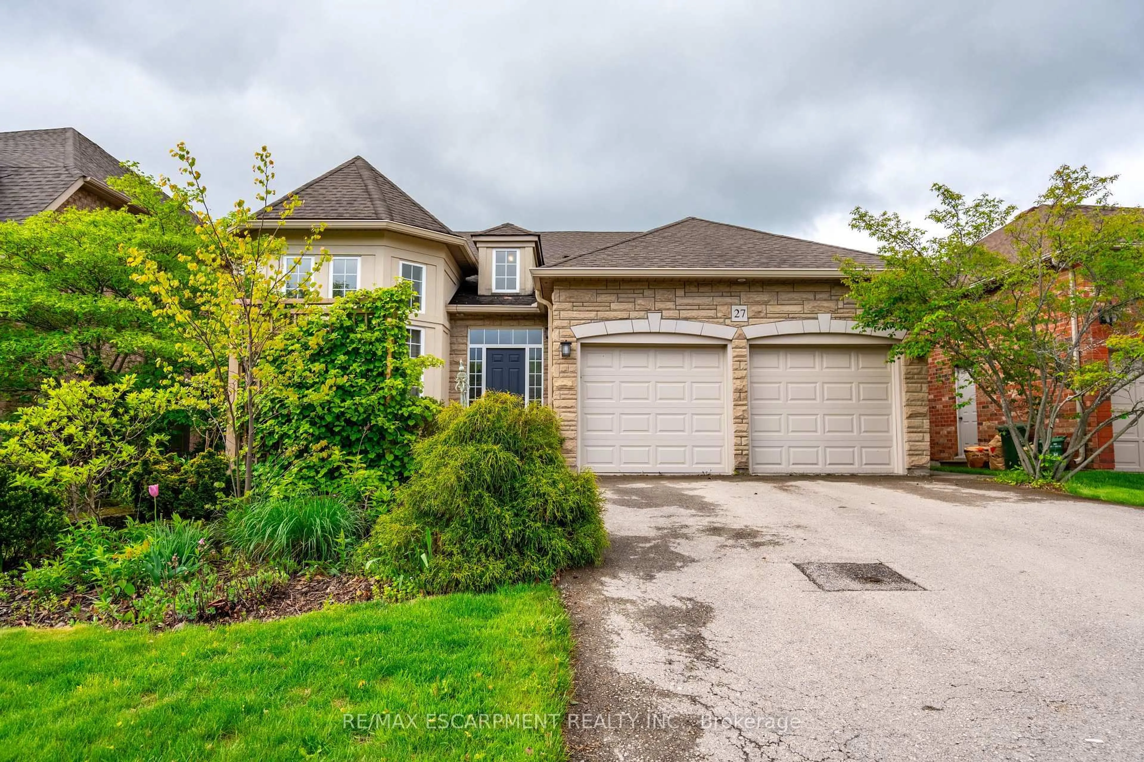 Home with brick exterior material, street for 27 Gaines Ave, Hamilton Ontario L9H 7M4