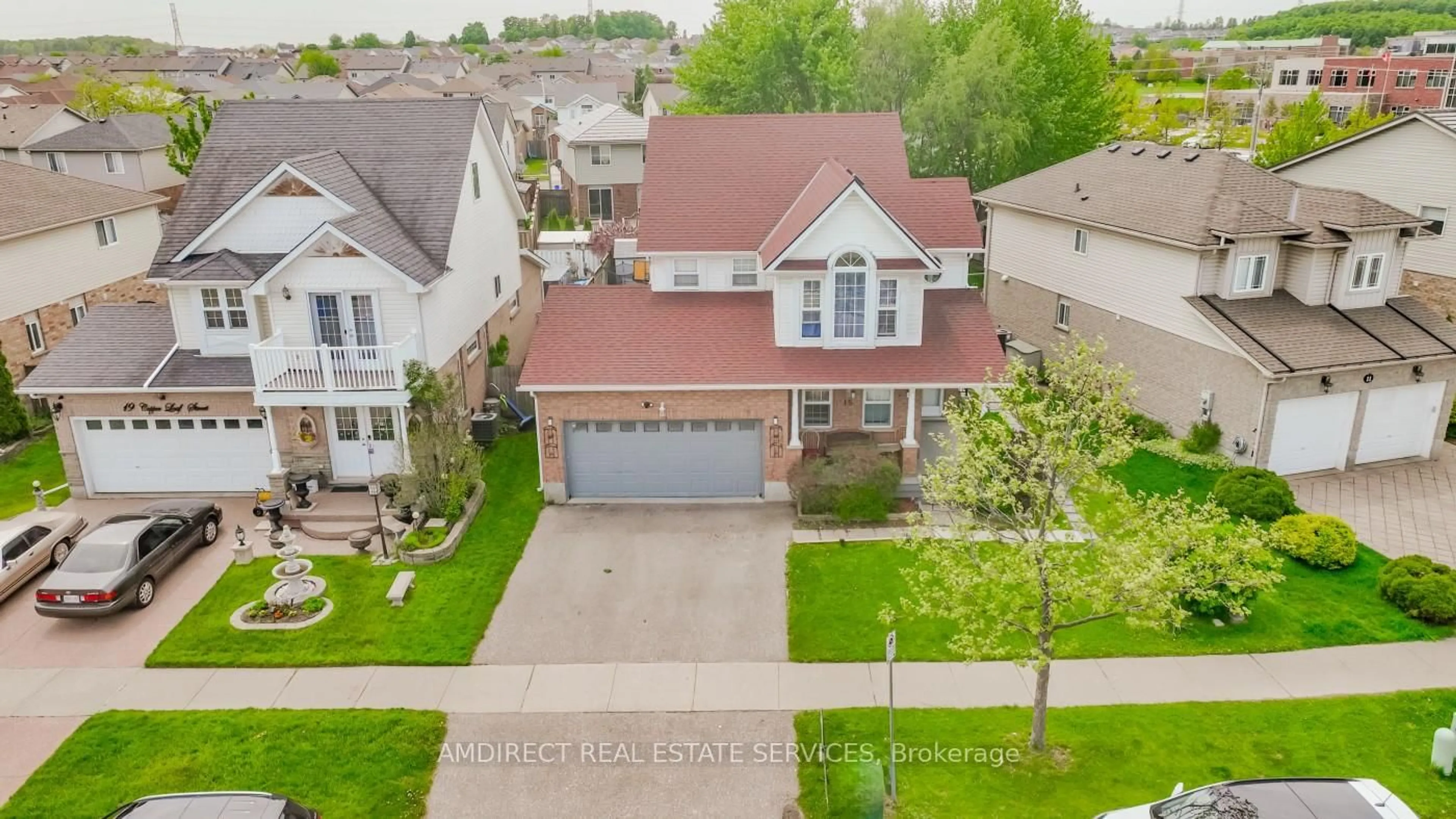 A pic from outside/outdoor area/front of a property/back of a property/a pic from drone, street for 15 Copper Leaf St, Kitchener Ontario N2E 3T3