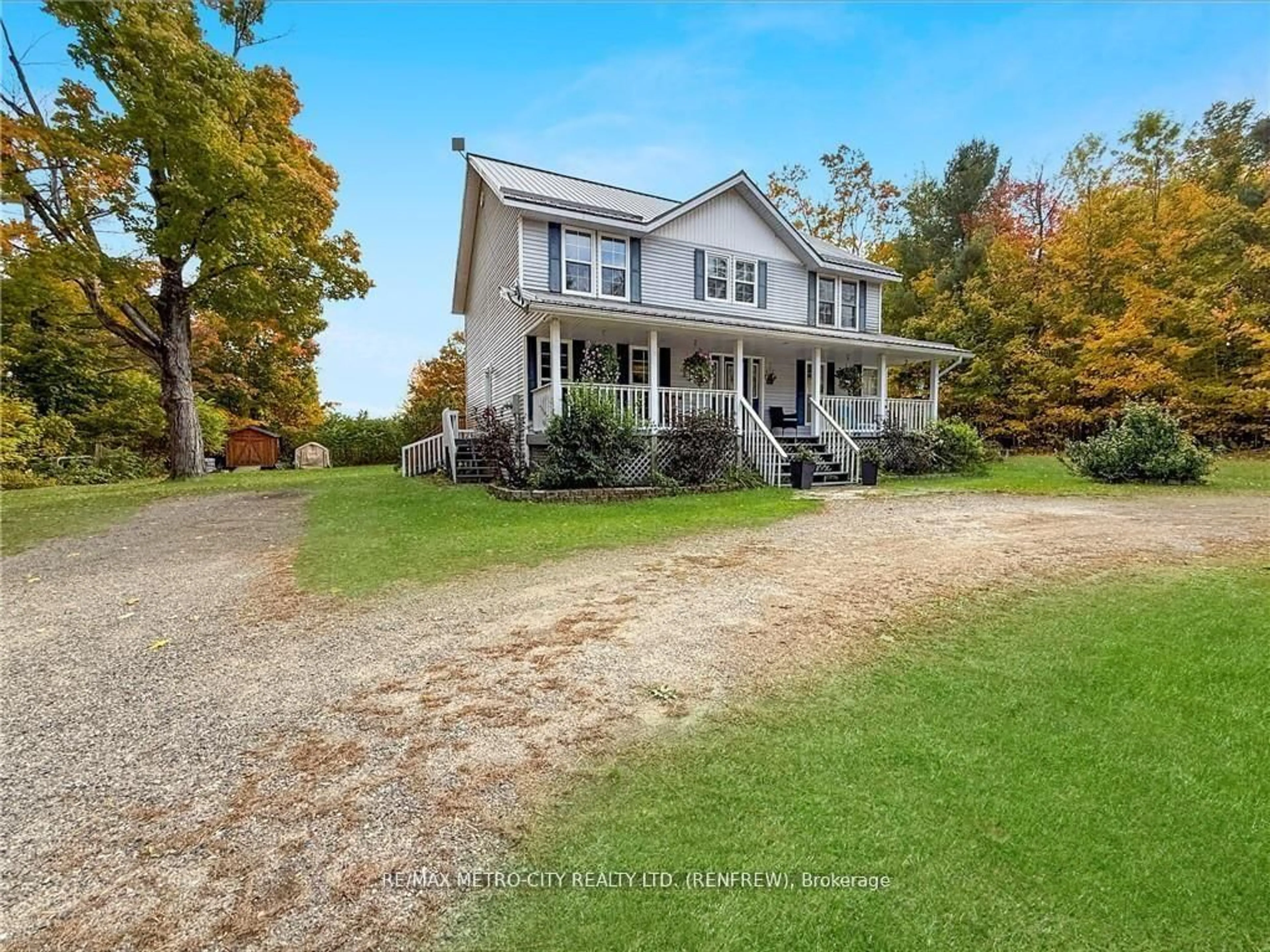 A pic from outside/outdoor area/front of a property/back of a property/a pic from drone, unknown for 121 Pheasant Ru, Calabogie Ontario K0J 1H0