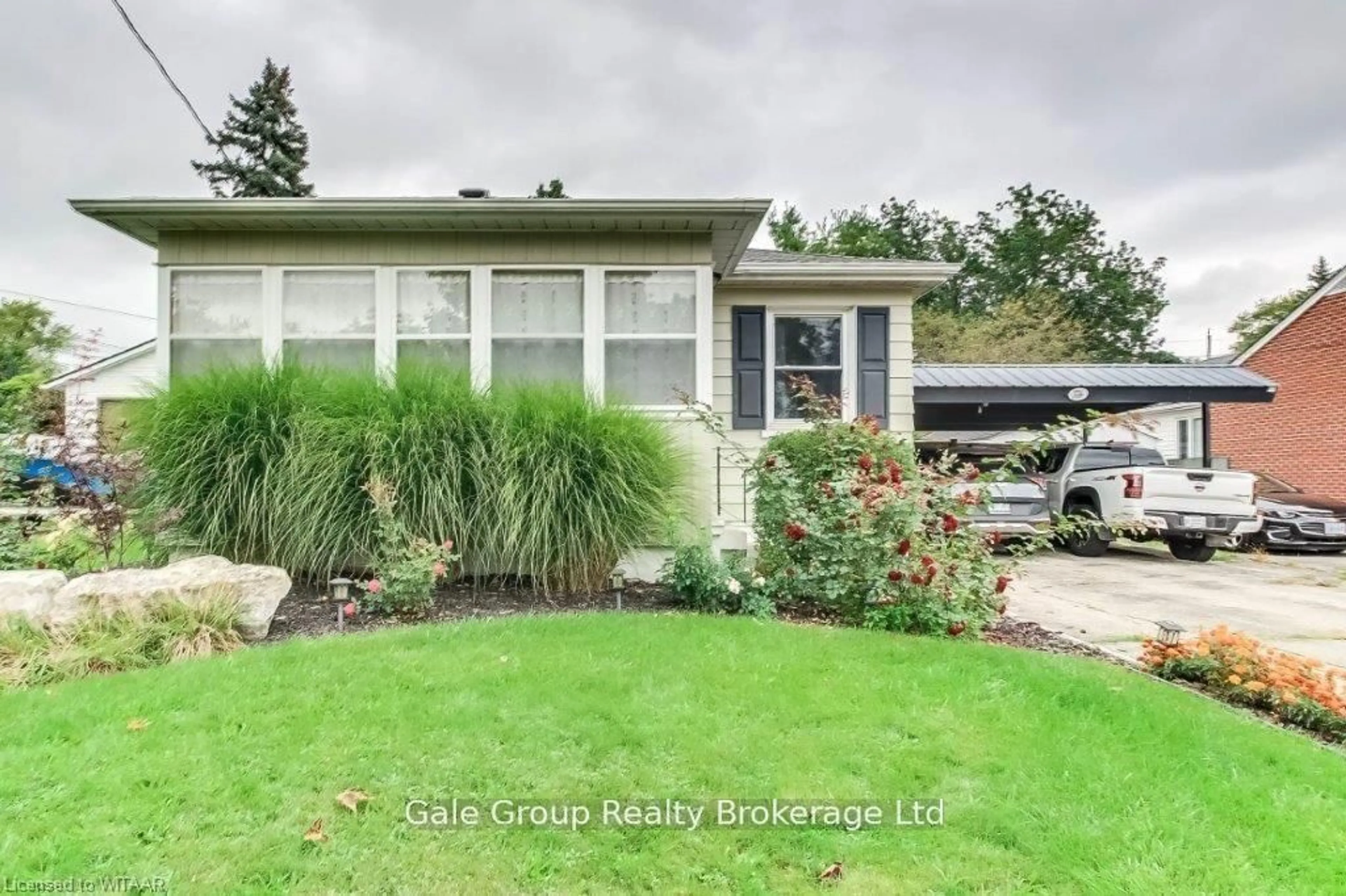 Home with vinyl exterior material, water/lake/river/ocean view for 336 KNIGHTSBRIDGE Rd, Woodstock Ontario N4S 7C6