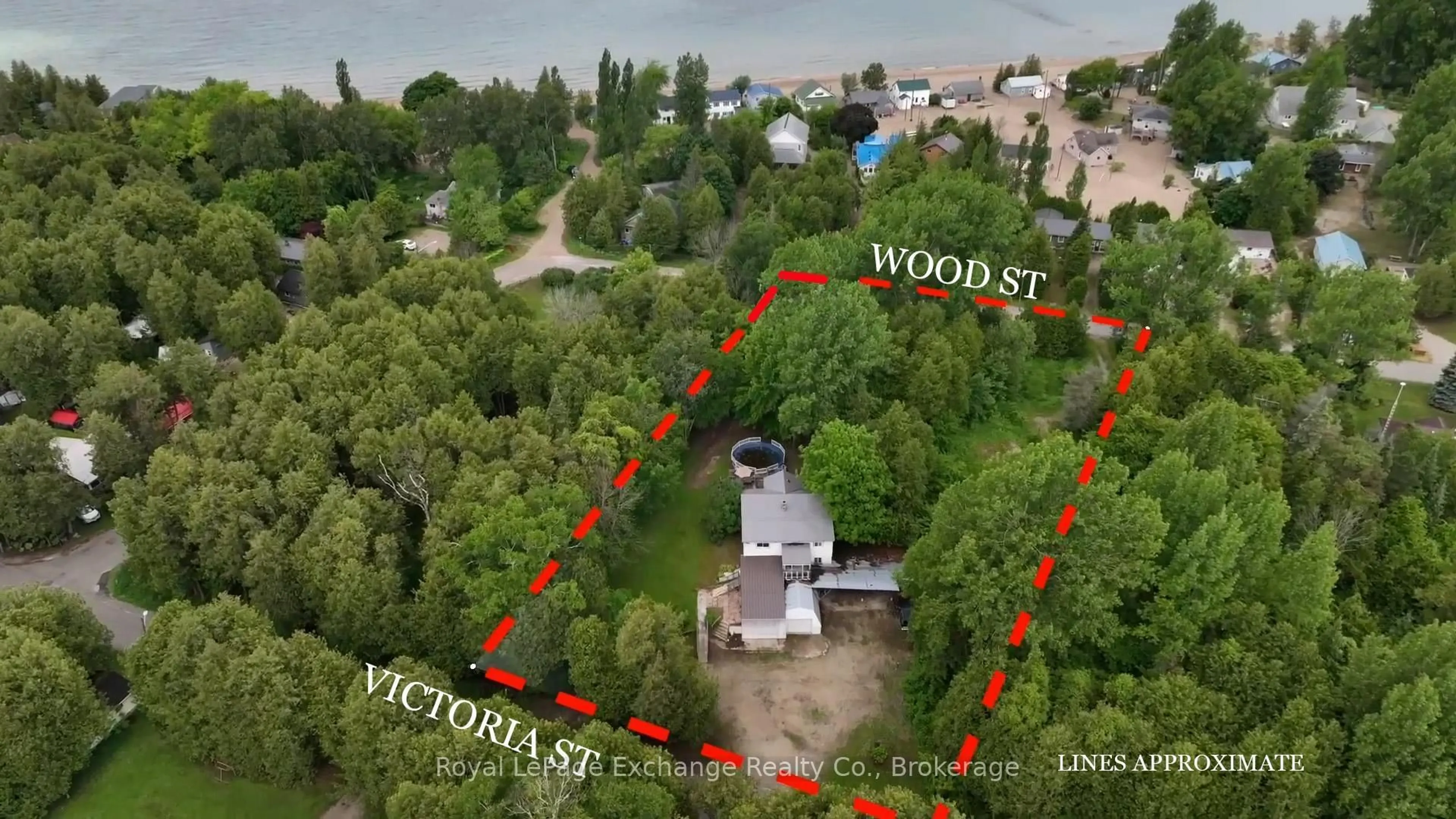 A pic from outside/outdoor area/front of a property/back of a property/a pic from drone, water/lake/river/ocean view for 14 Victoria St, Kincardine Ontario N0G 2T0