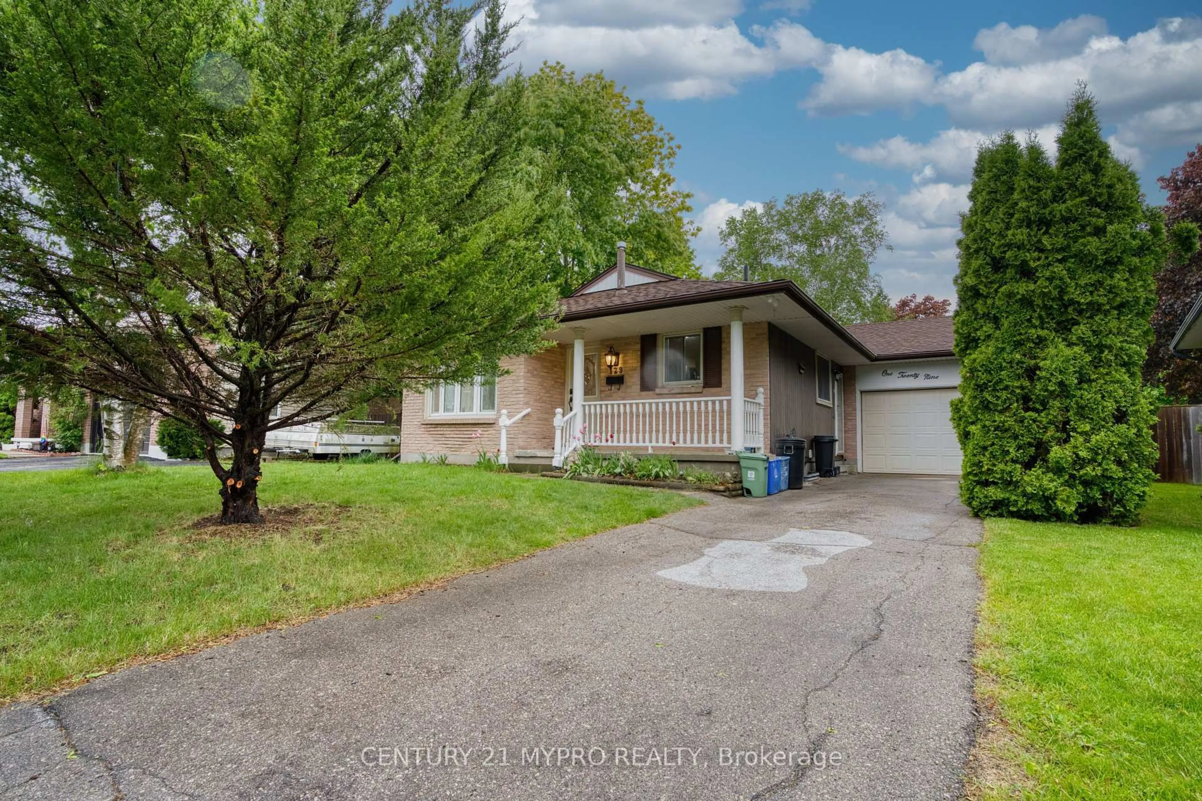 Unknown for 129 Winding Woods Rd, London North Ontario N6G 3G7
