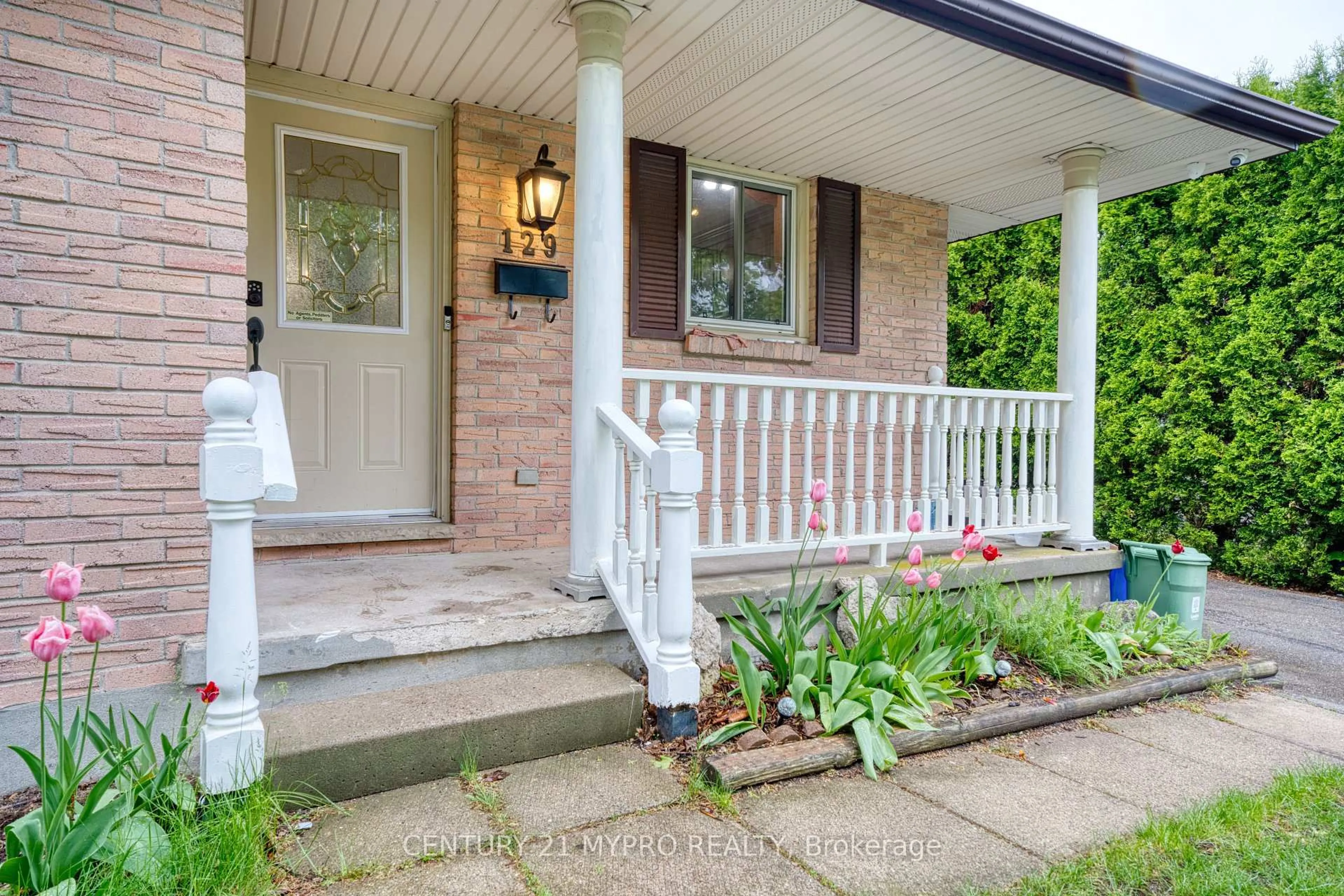 Unknown for 129 Winding Woods Rd, London North Ontario N6G 3G7