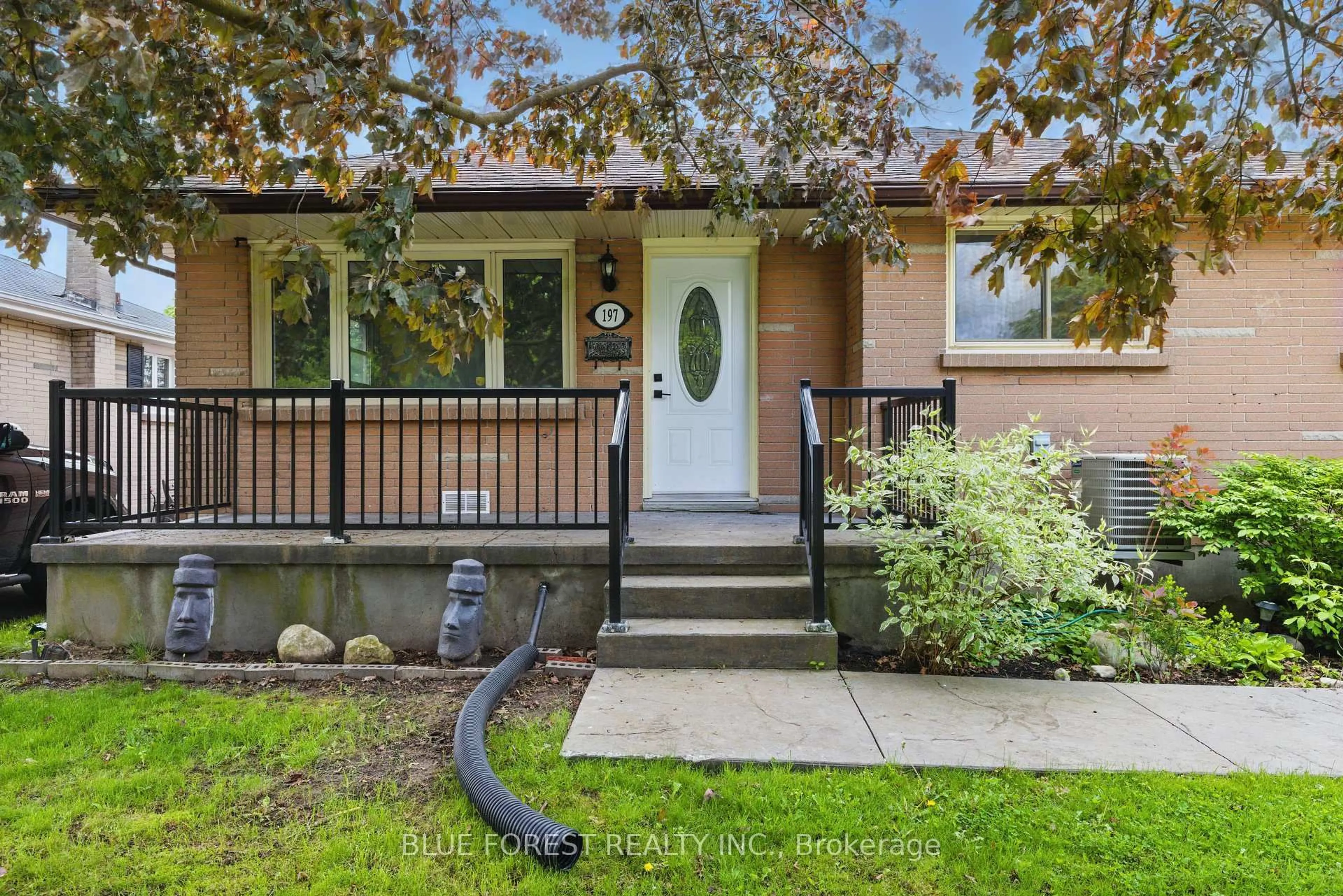 Home with vinyl exterior material, street for 197 Atkinson Blvd, London East Ontario N5W 4Z5