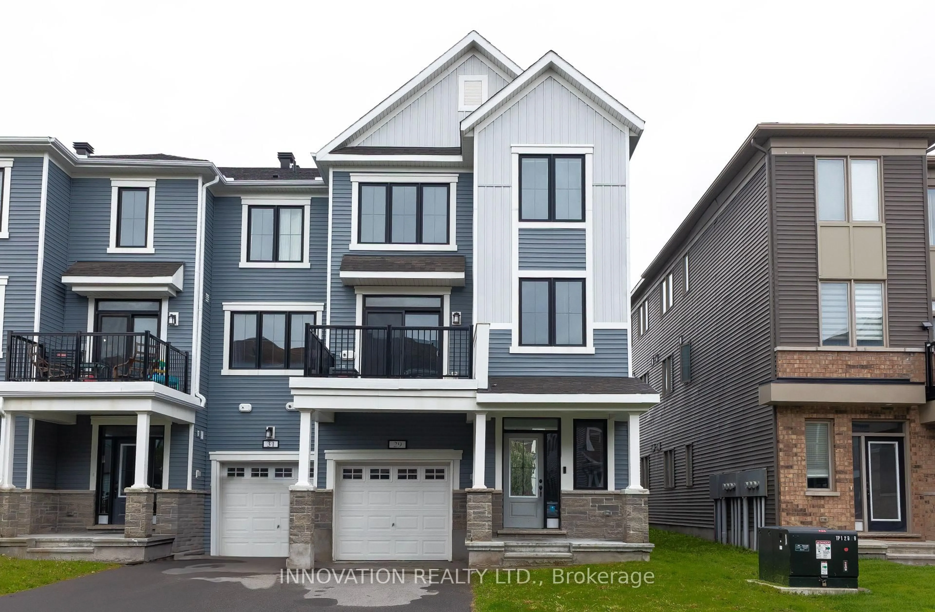 Home with vinyl exterior material, street for 29 Caspian Row, Ottawa Ontario K2V 0R7