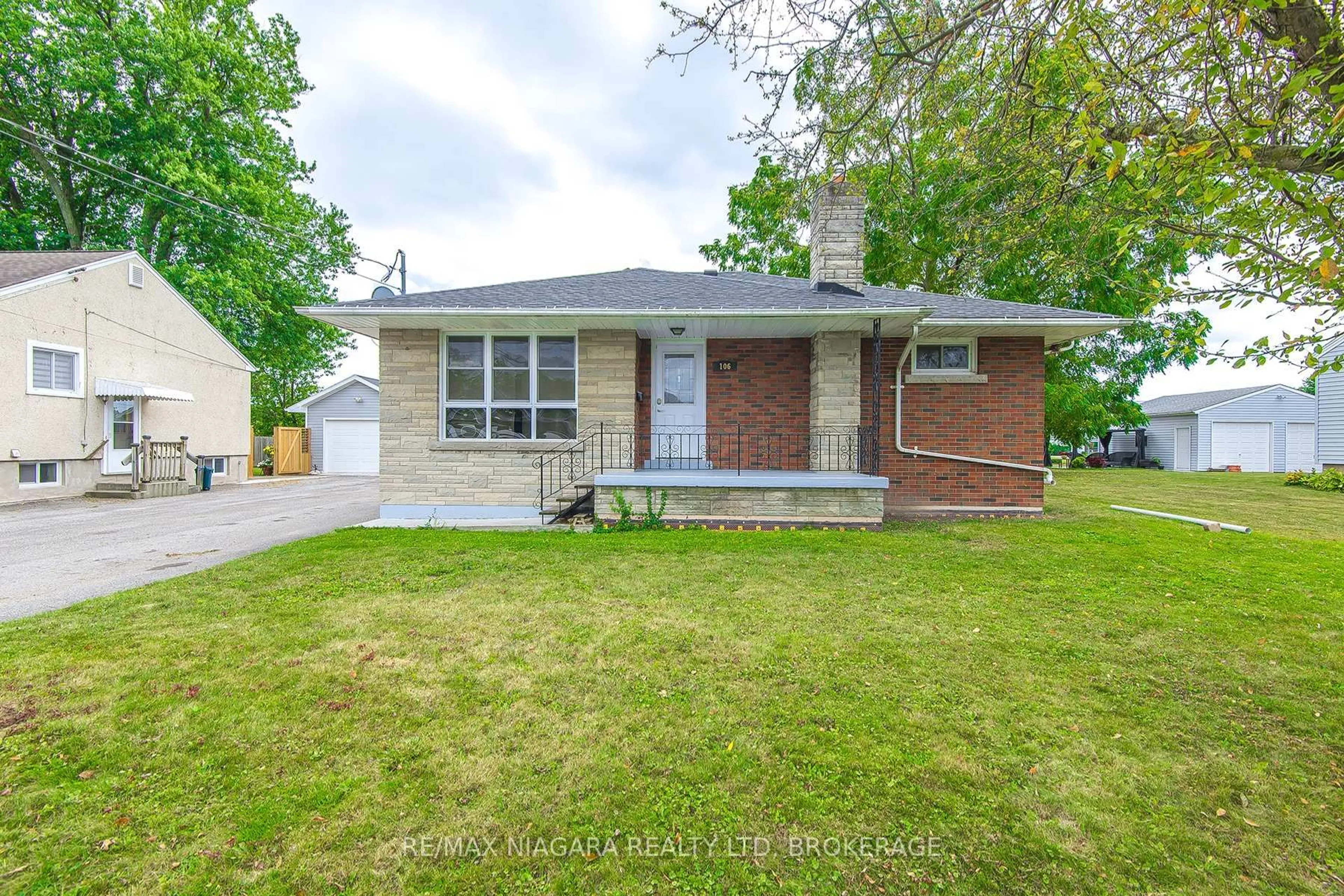 Home with brick exterior material, street for 106 Highland Ave, Port Colborne Ontario L3K 3S6