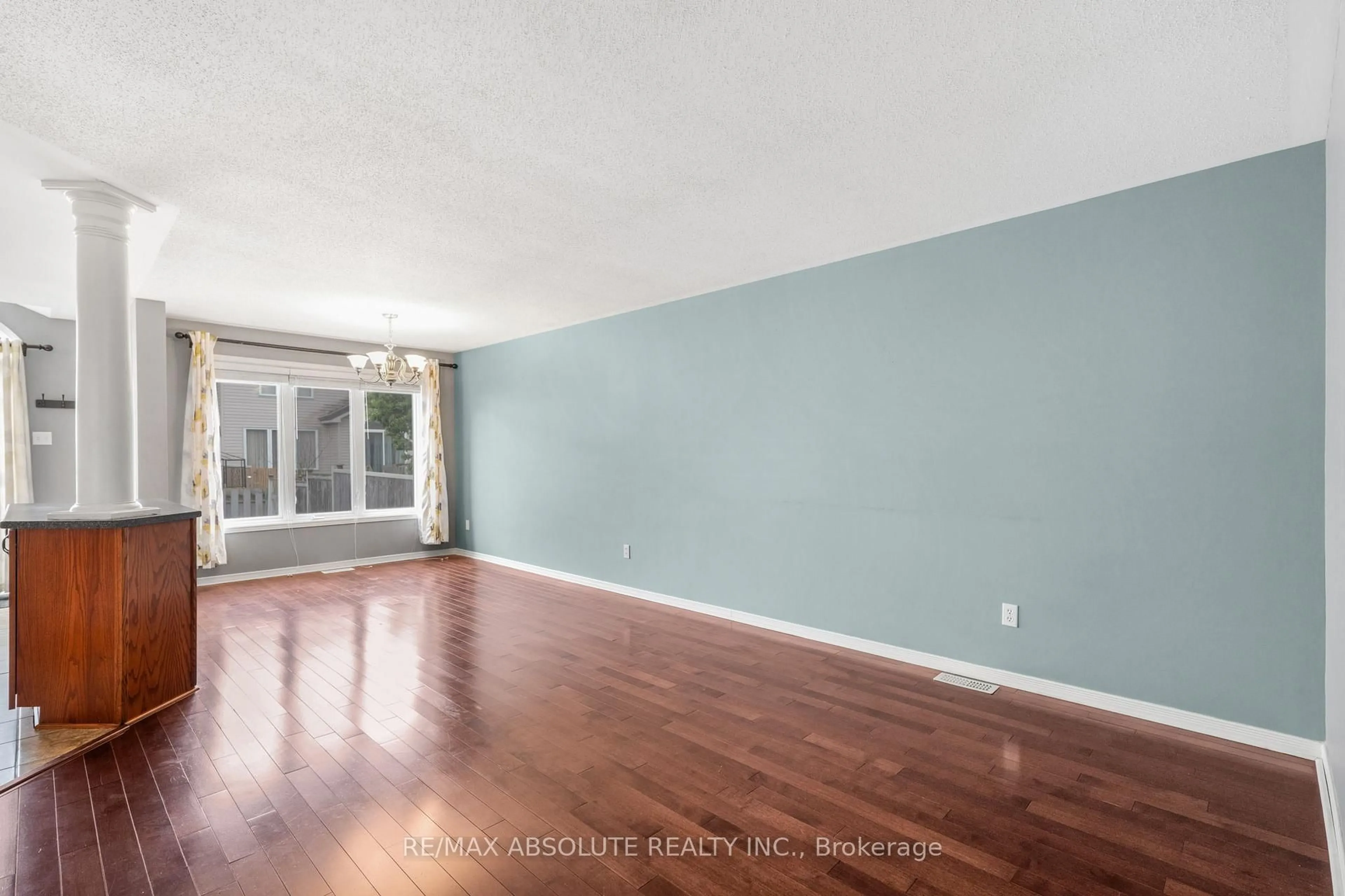 A pic of a room for 734 Crowberry St, Orleans Ontario K4A 0B1