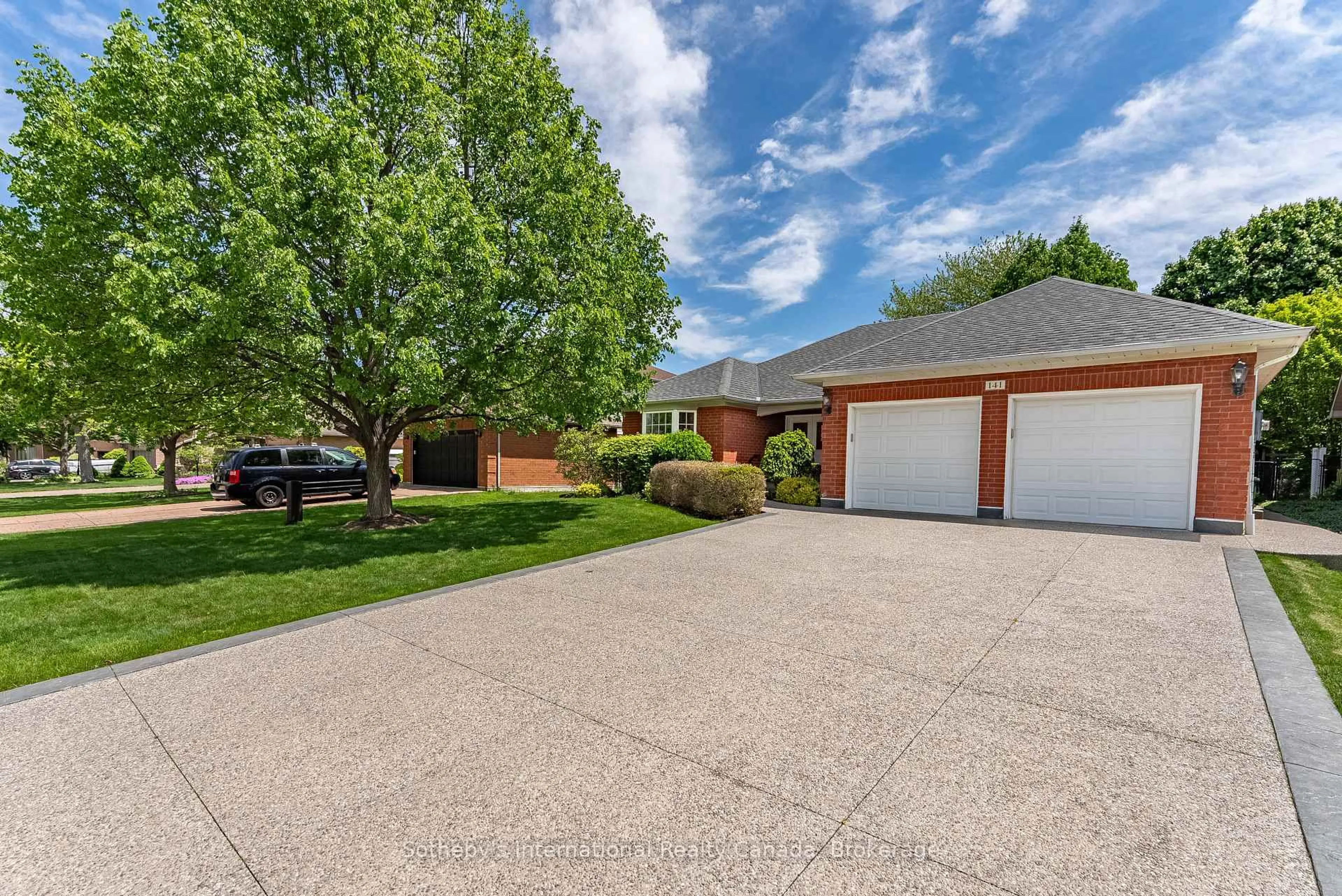 Unknown for 141 Springfield Blvd, Hamilton Ontario L9K 1H8