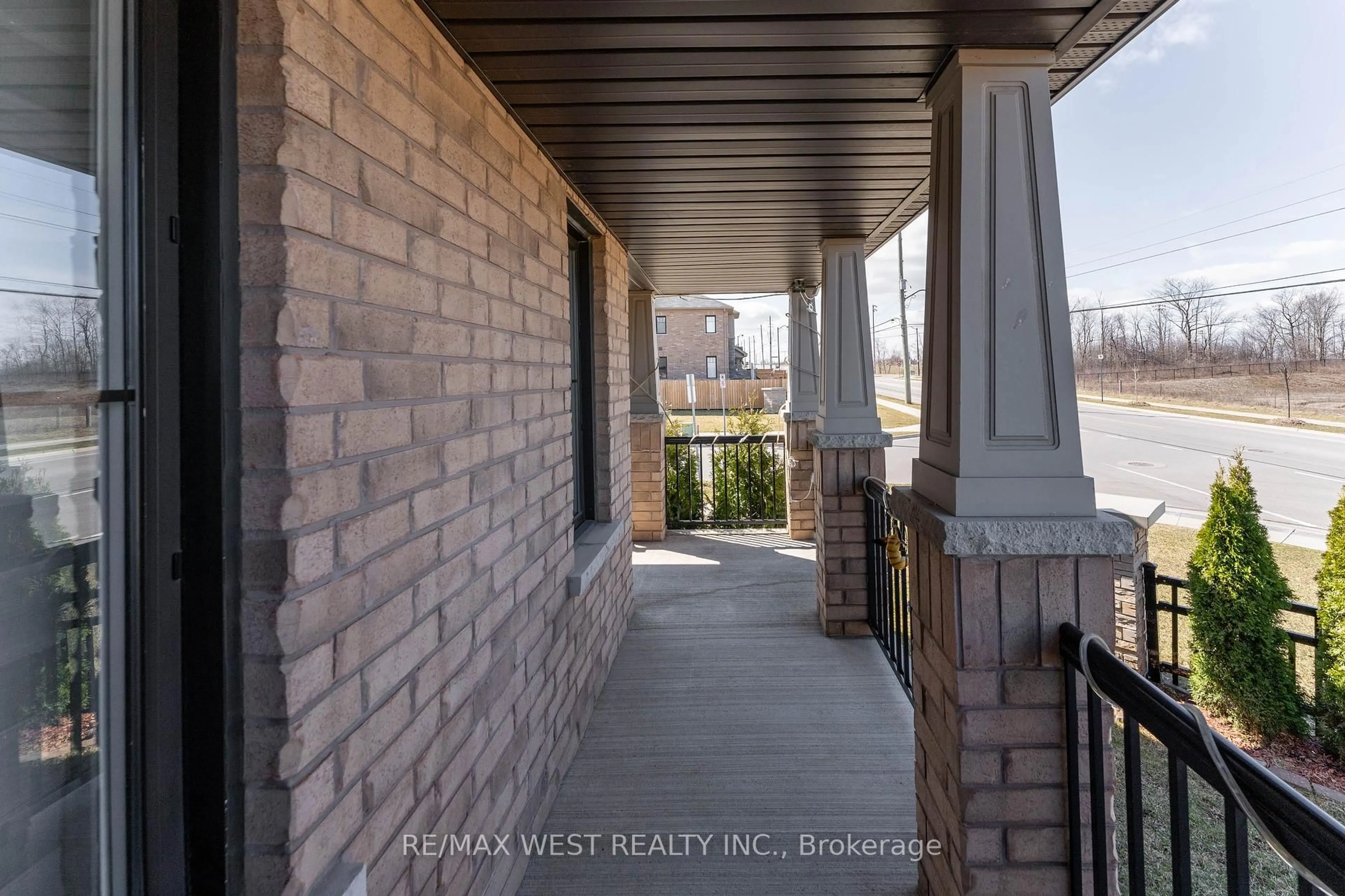Unknown for 2 Scarletwood St, Hamilton Ontario L8J 0K8