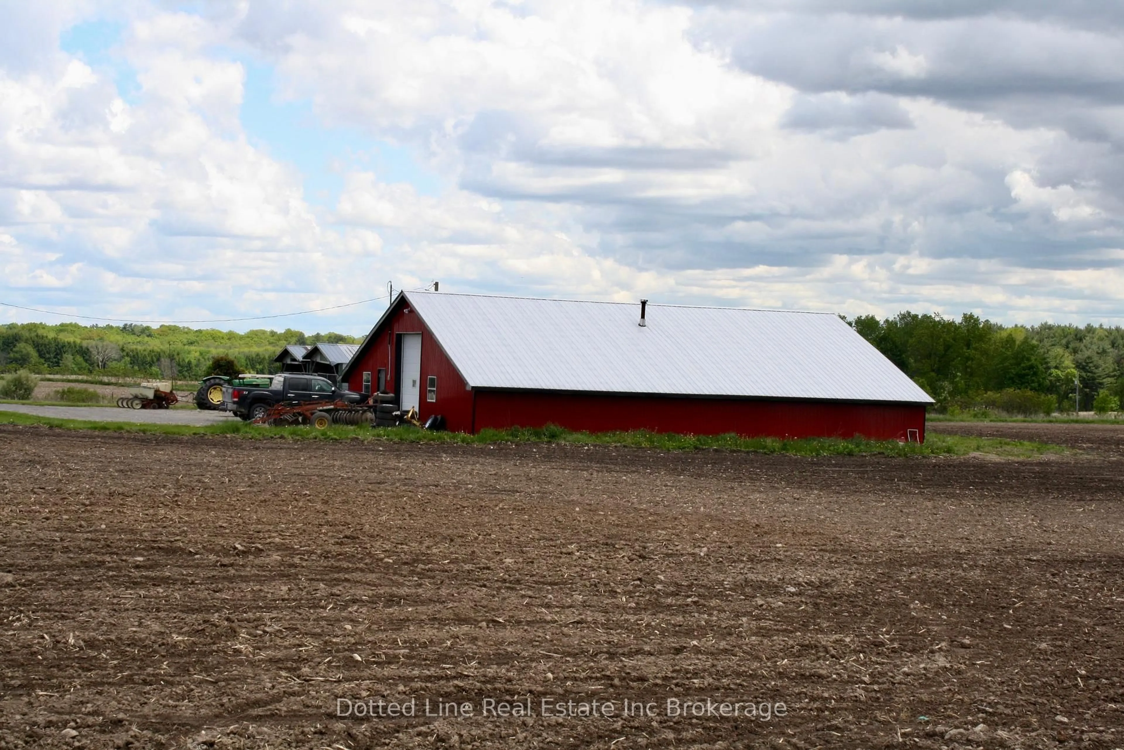 Shed for 76 Goshen Rd, Norfolk Ontario N4G 4G7