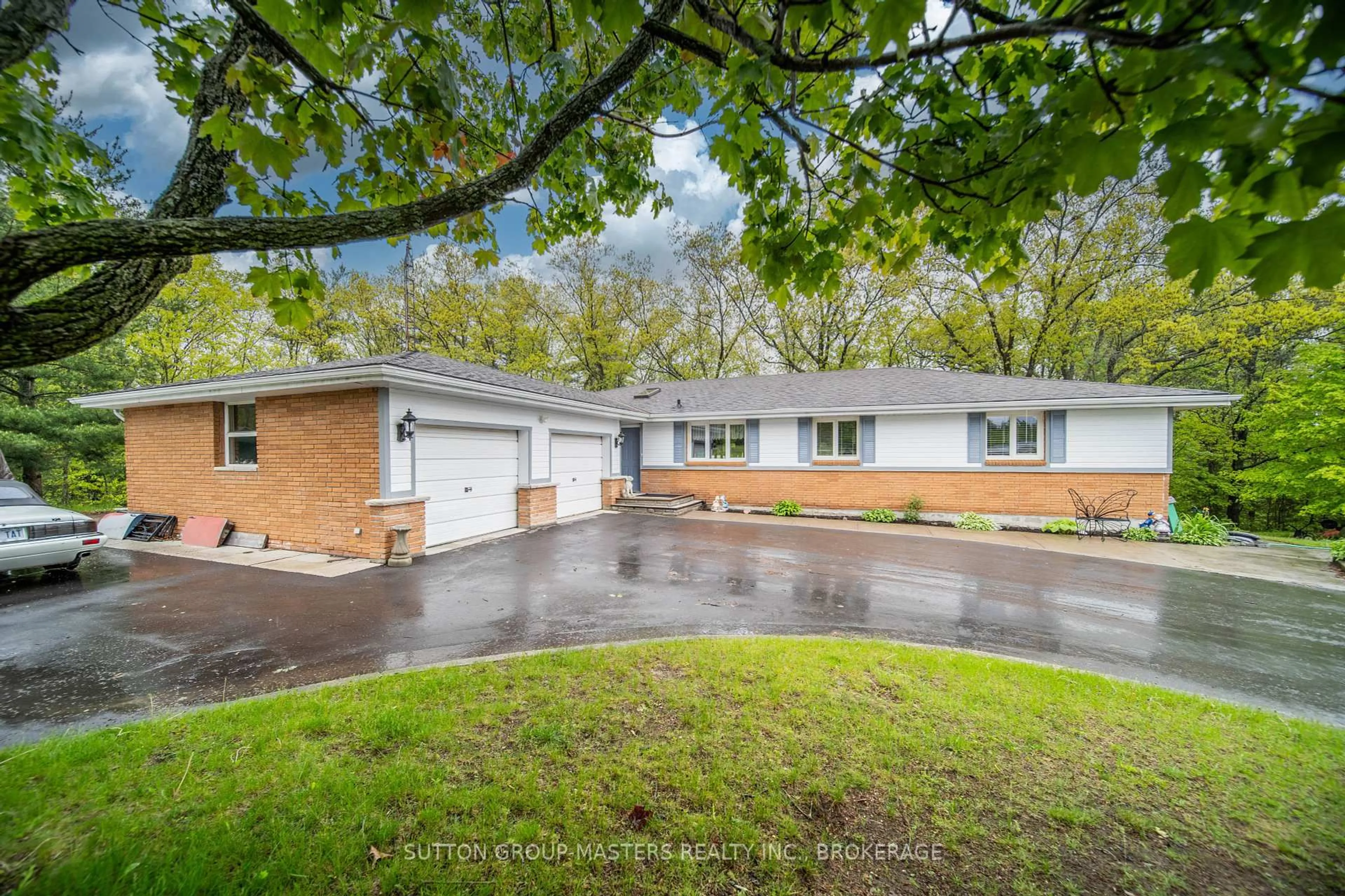 A pic from outside/outdoor area/front of a property/back of a property/a pic from drone, street for 36 Flying Club Rd, Hastings Ontario K0K 2C0