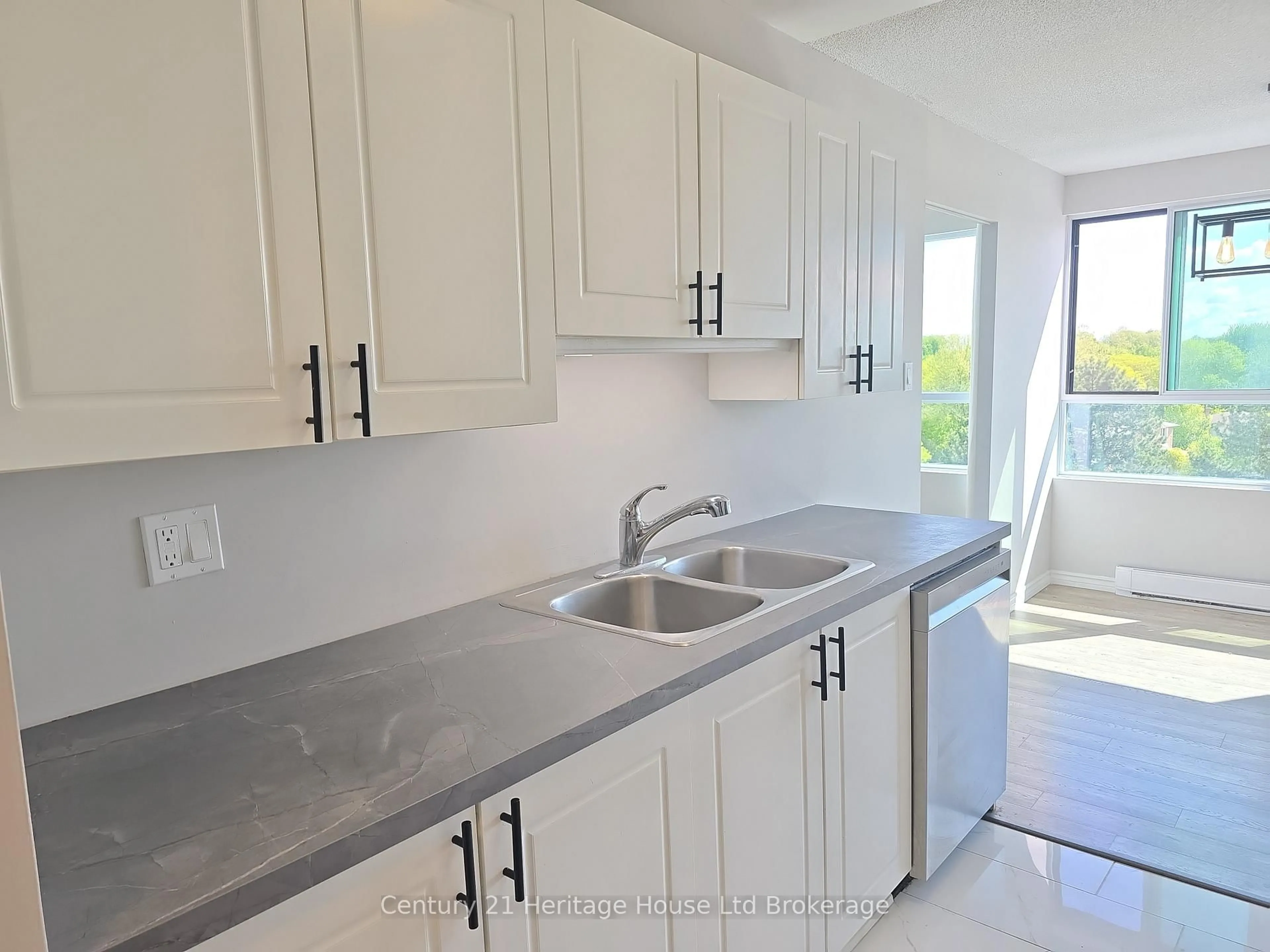 Standard kitchen, unknown for 600 Grenfell Dr #510, London North Ontario N5X 2R8