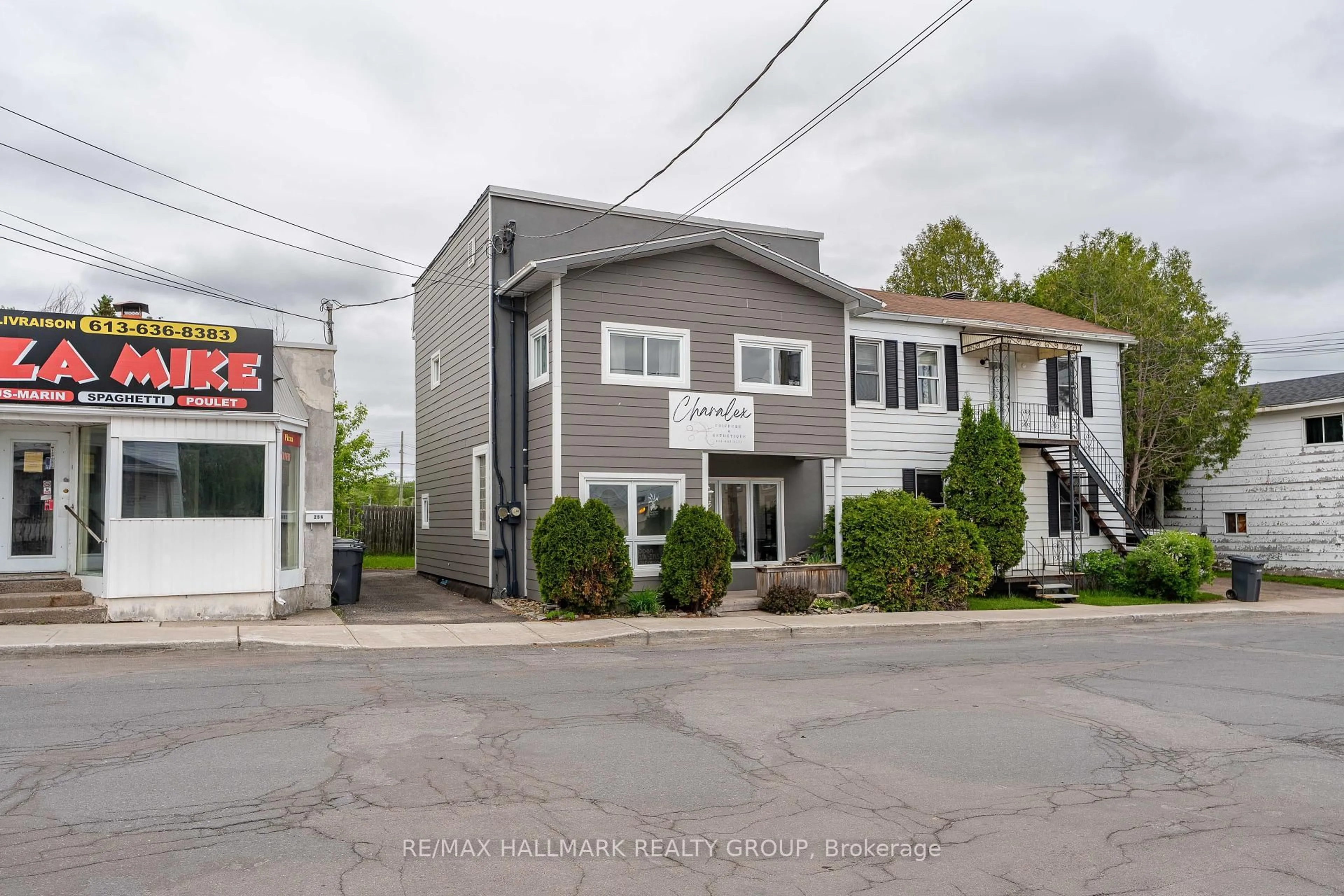 Unknown for 240 James St, Hawkesbury Ontario K6A 1S8