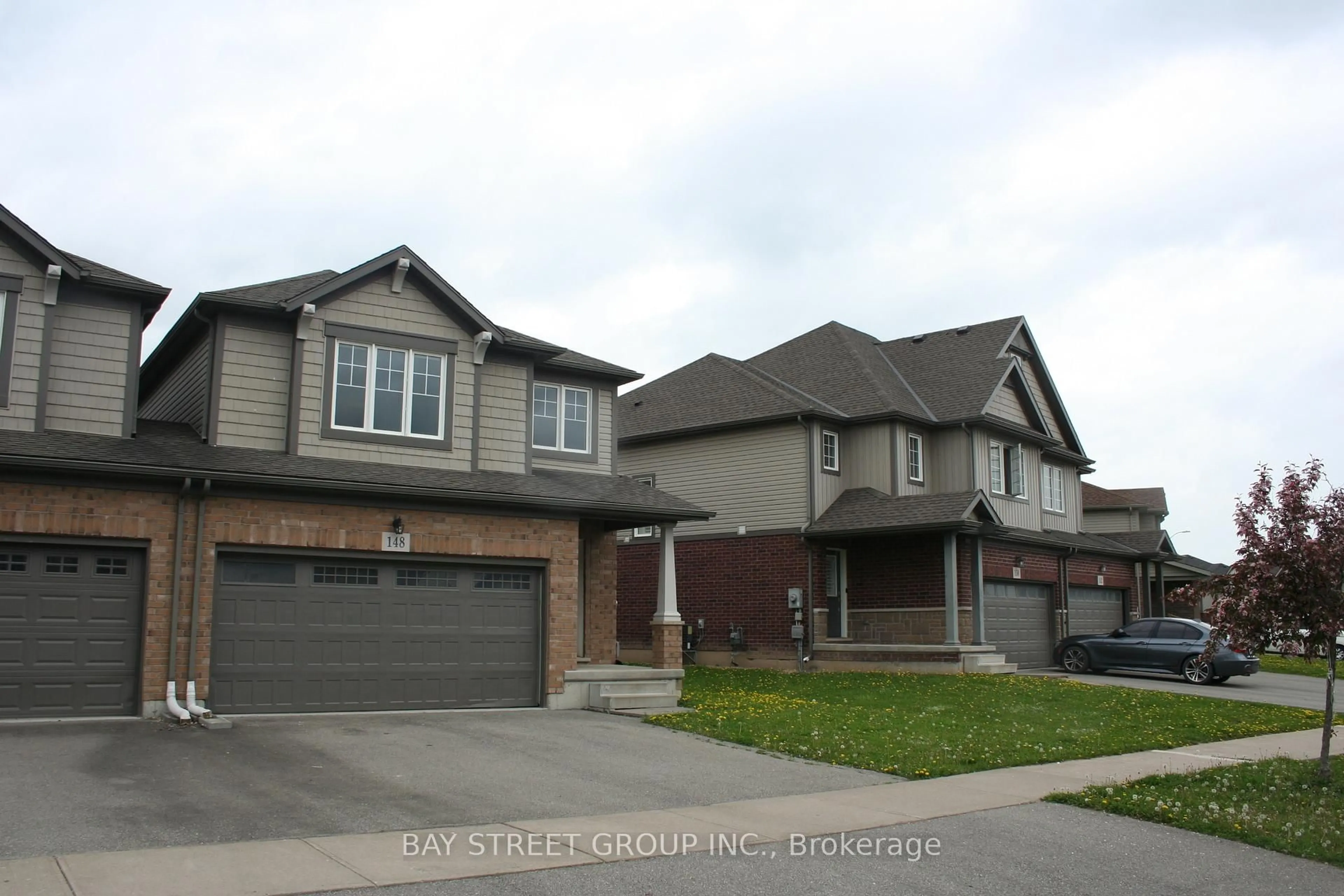 Home with brick exterior material, street for 148 Winterberry Blvd, Thorold Ontario L2V 0C1