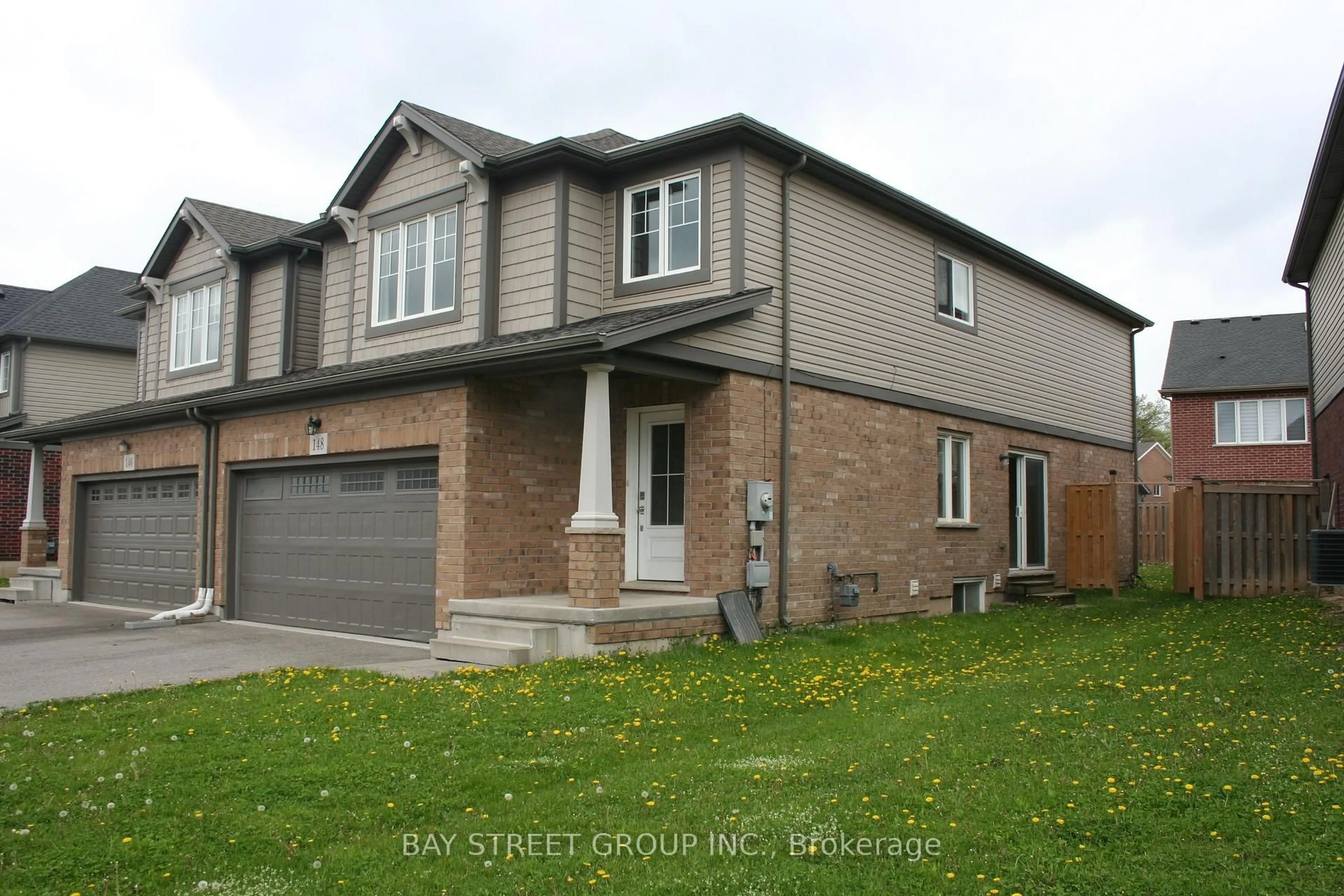 Home with brick exterior material, street for 148 Winterberry Blvd, Thorold Ontario L2V 0C1