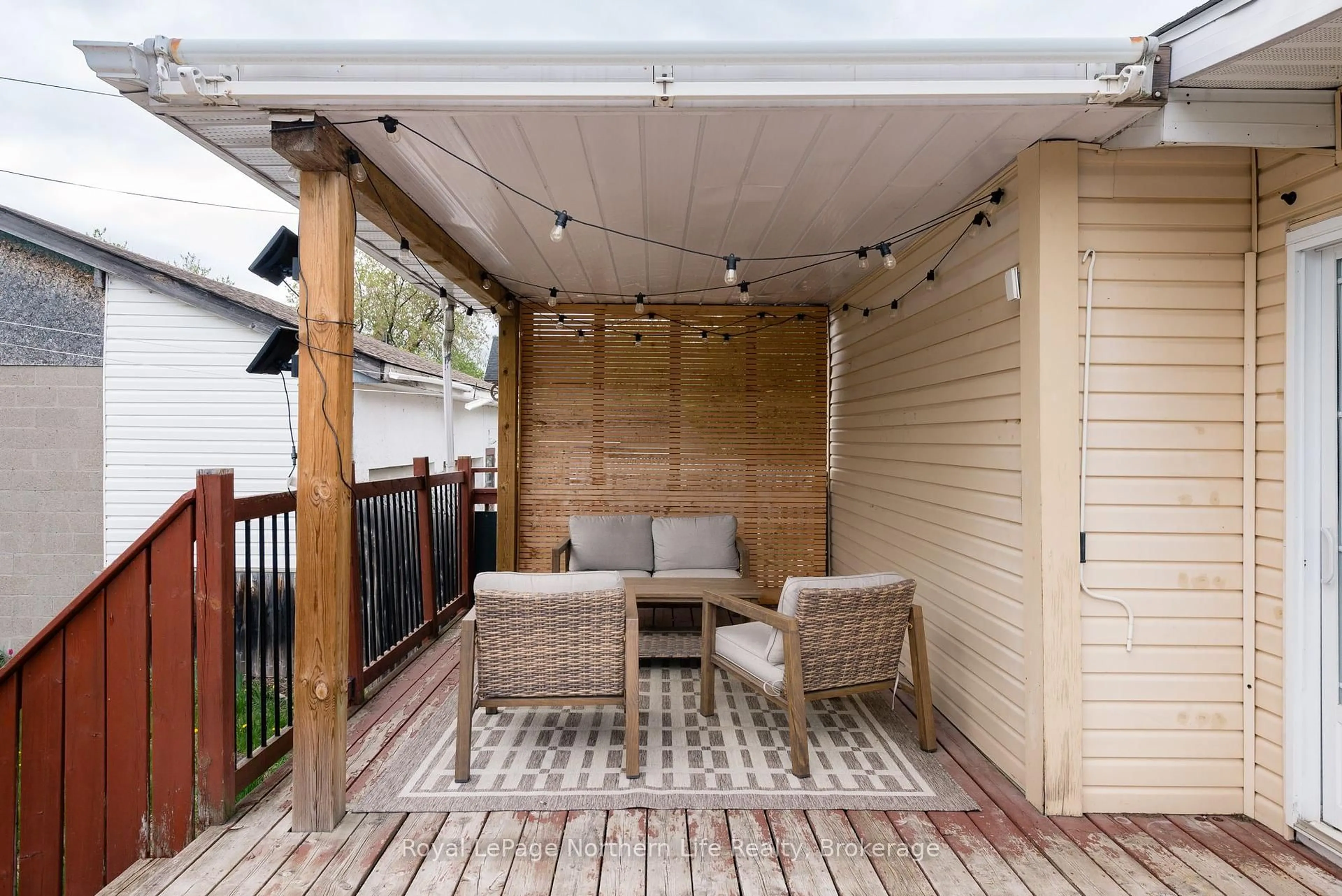 Patio, street for 239 First Ave, North Bay Ontario P1B 1J9