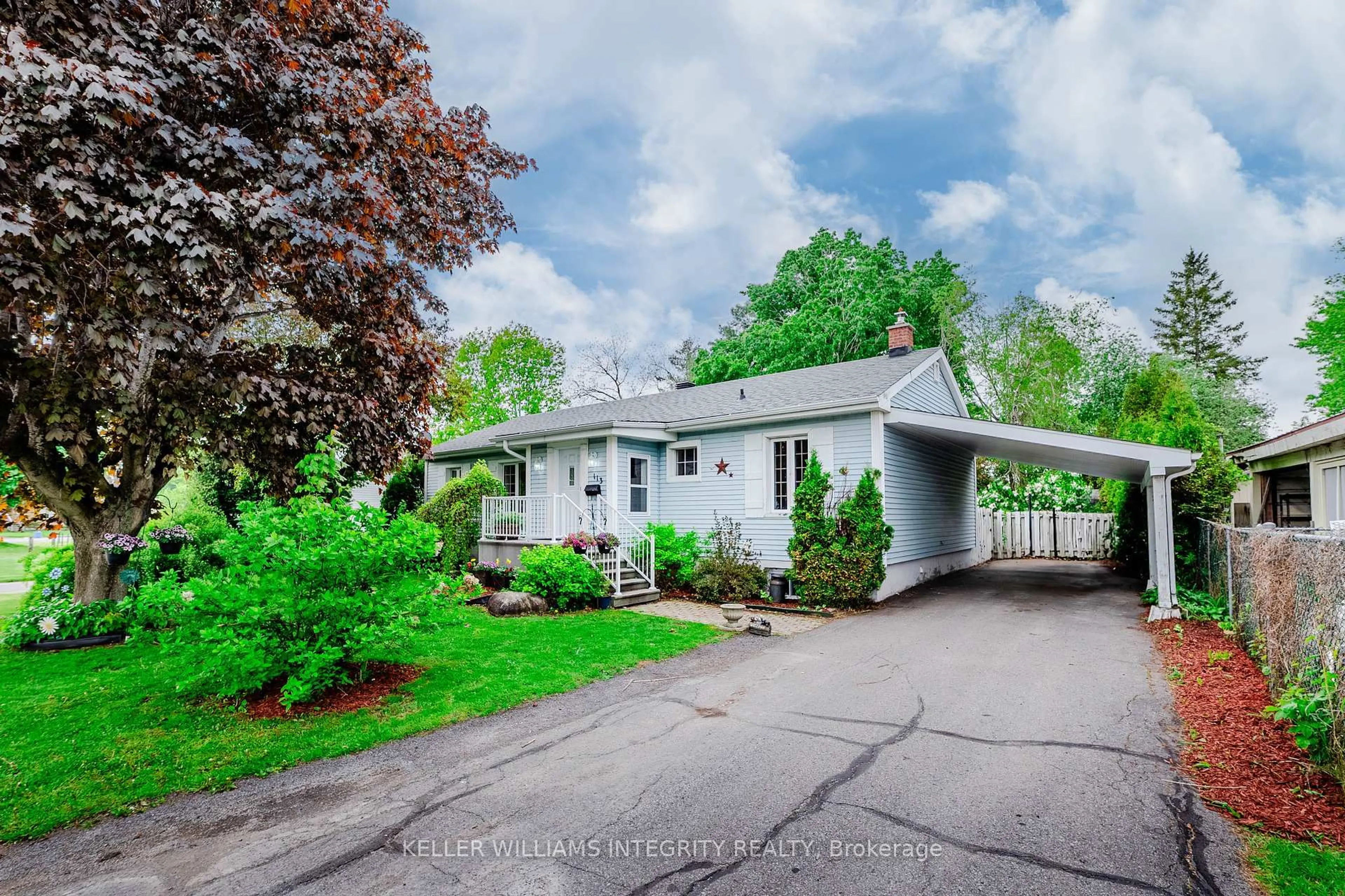 Home with vinyl exterior material, street for 113 Ellen Ave, Cornwall Ontario K6J 3L8