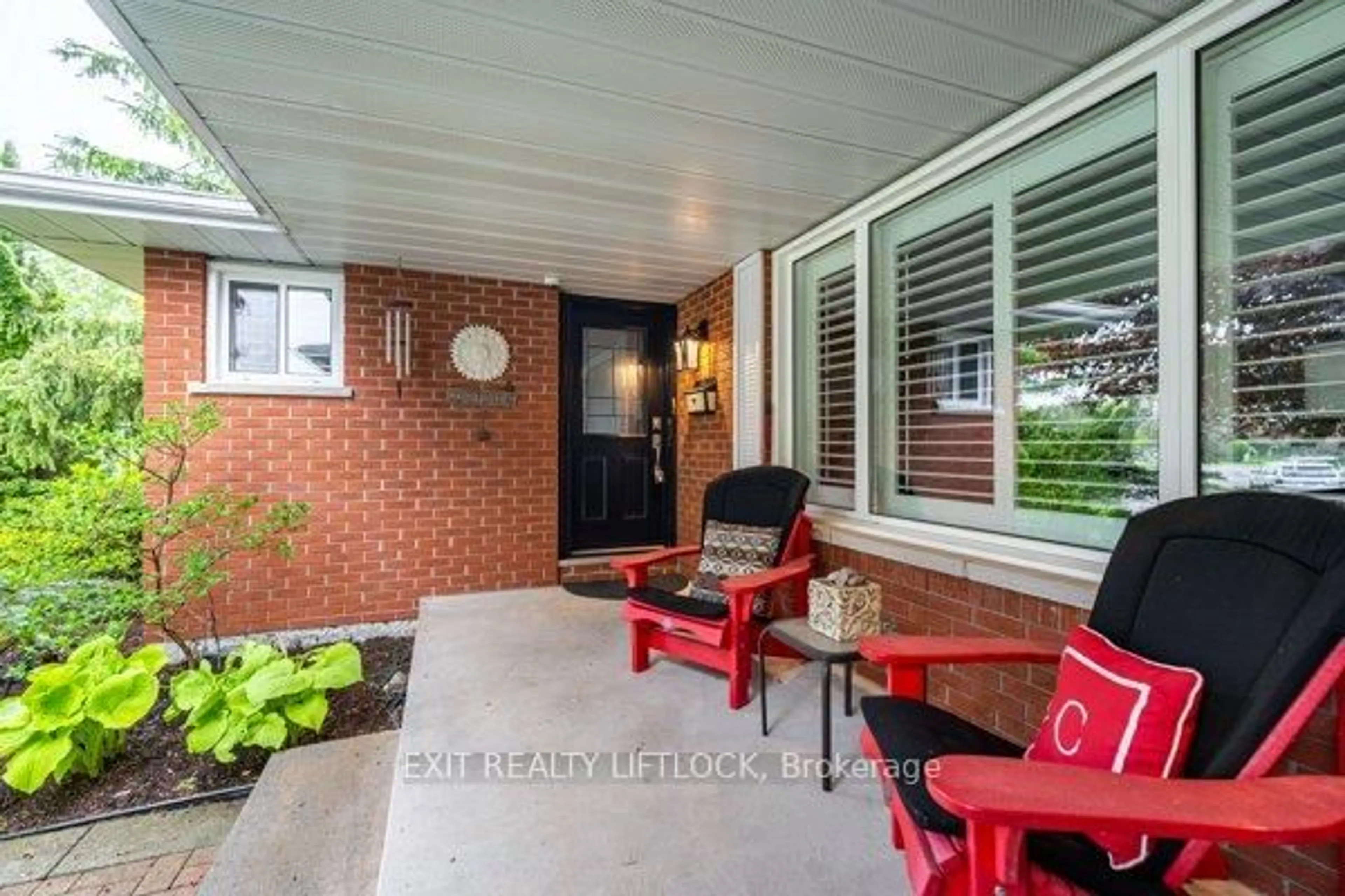 Patio, street for 68 Champlain Cres, Peterborough North Ontario K9L 1T1