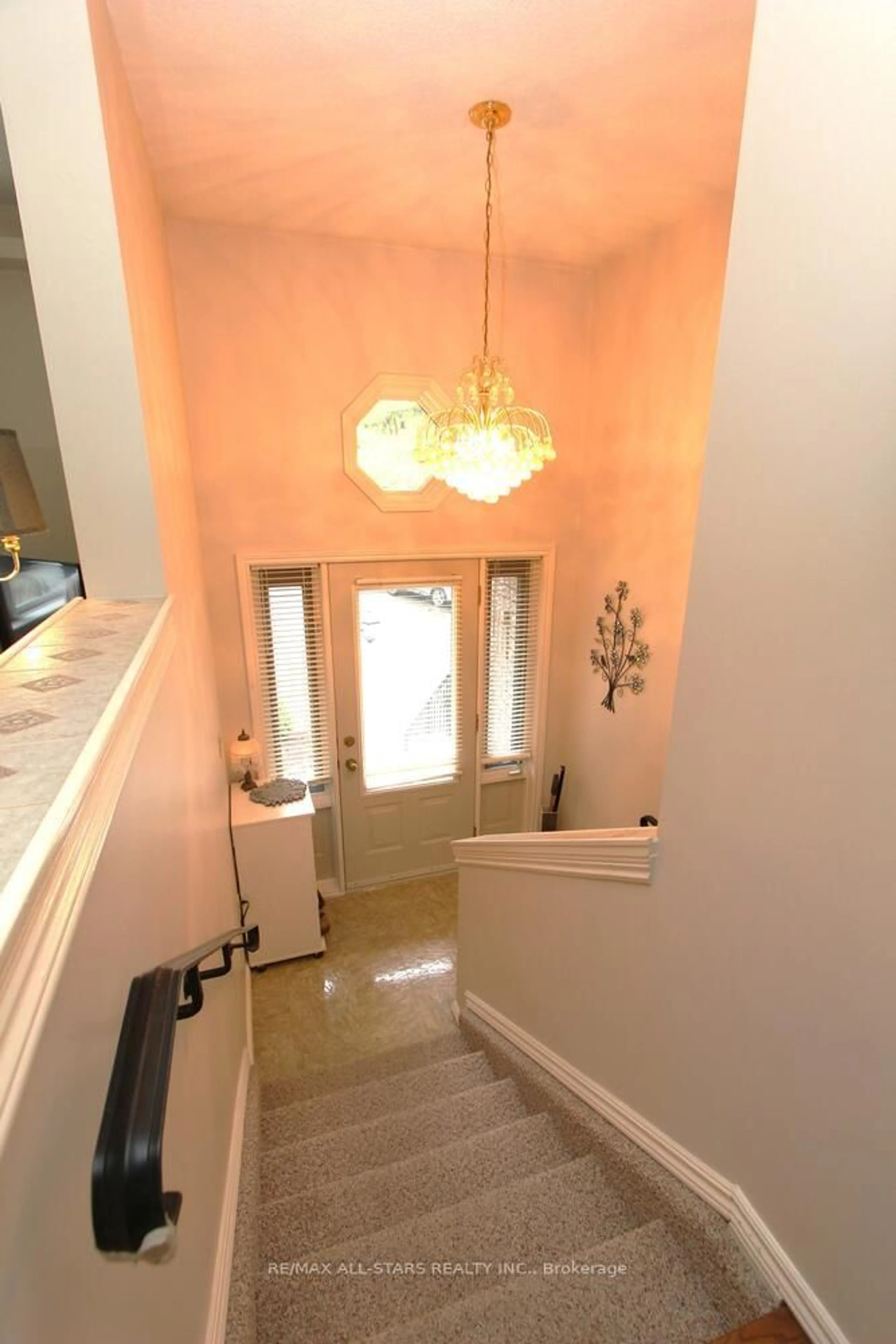 Indoor entryway for 33 Tates Bay Rd, Trent Lakes Ontario K0M 1A0