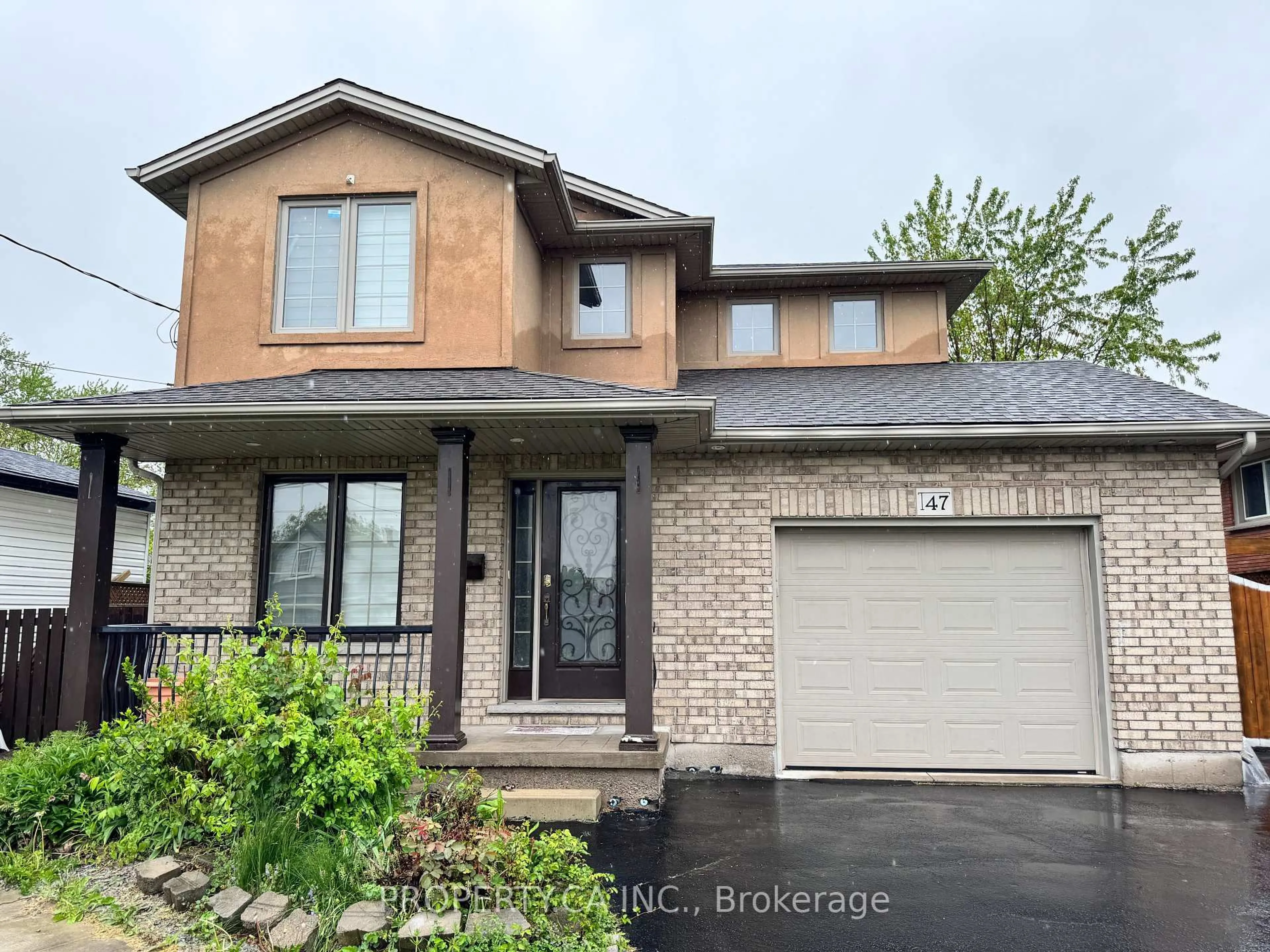 Home with brick exterior material, street for 47 Queen St, Thorold Ontario L2V 2P9