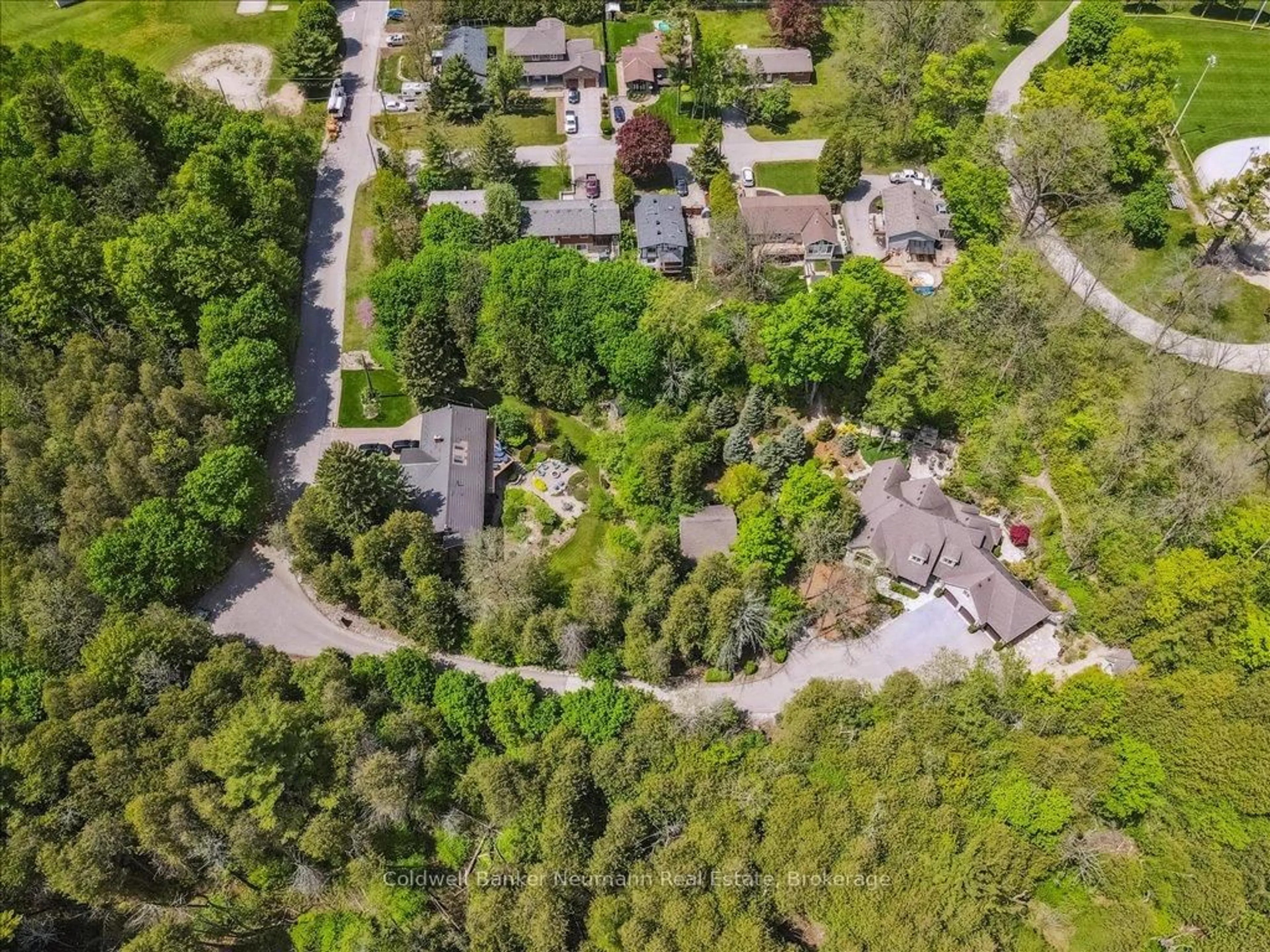 A pic from outside/outdoor area/front of a property/back of a property/a pic from drone, forest/trees view for 198 Pasmore St, Guelph/Eramosa Ontario N0B 2K0