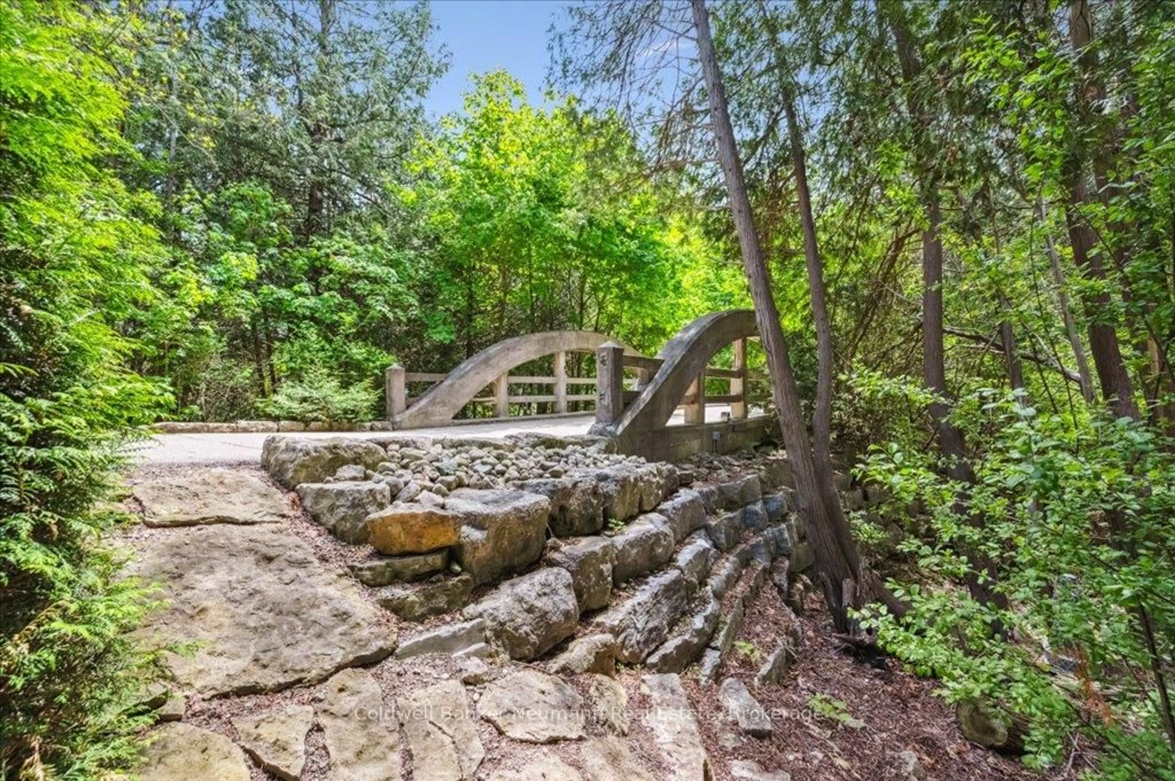 Patio, unknown for 198 Pasmore St, Guelph/Eramosa Ontario N0B 2K0