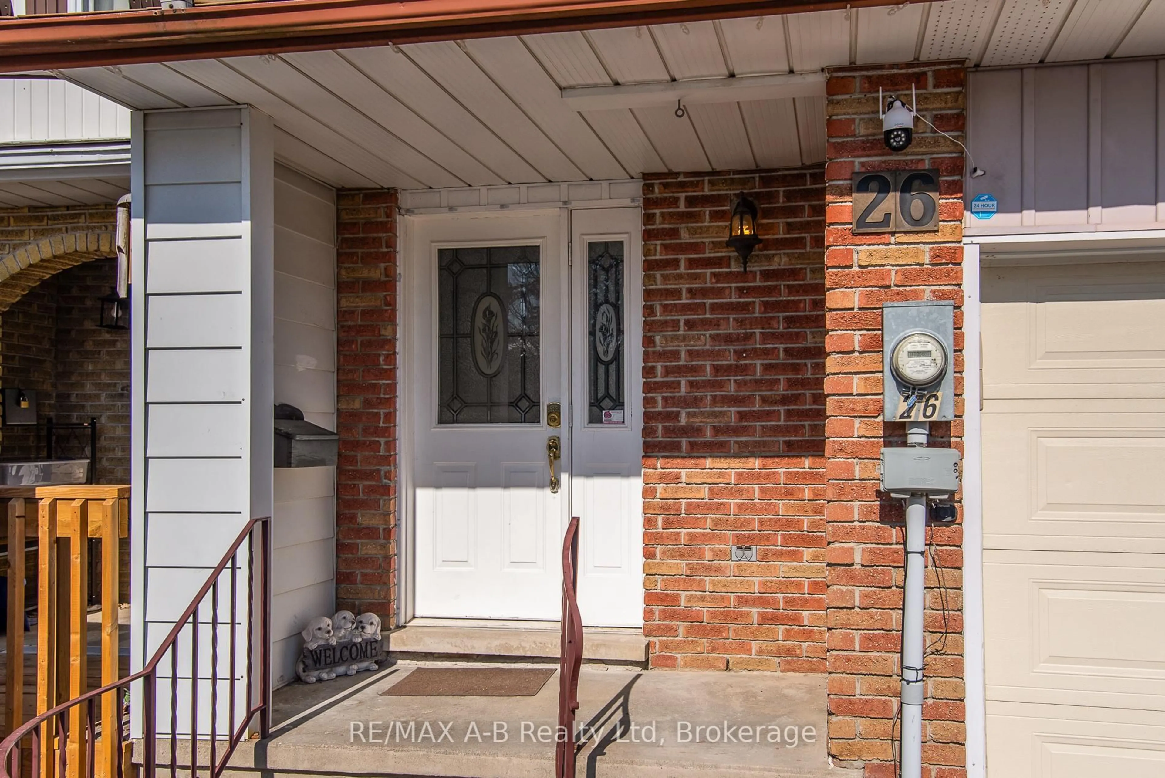 Indoor entryway for 26 DICKENS Pl, Stratford Ontario N5A 7G1