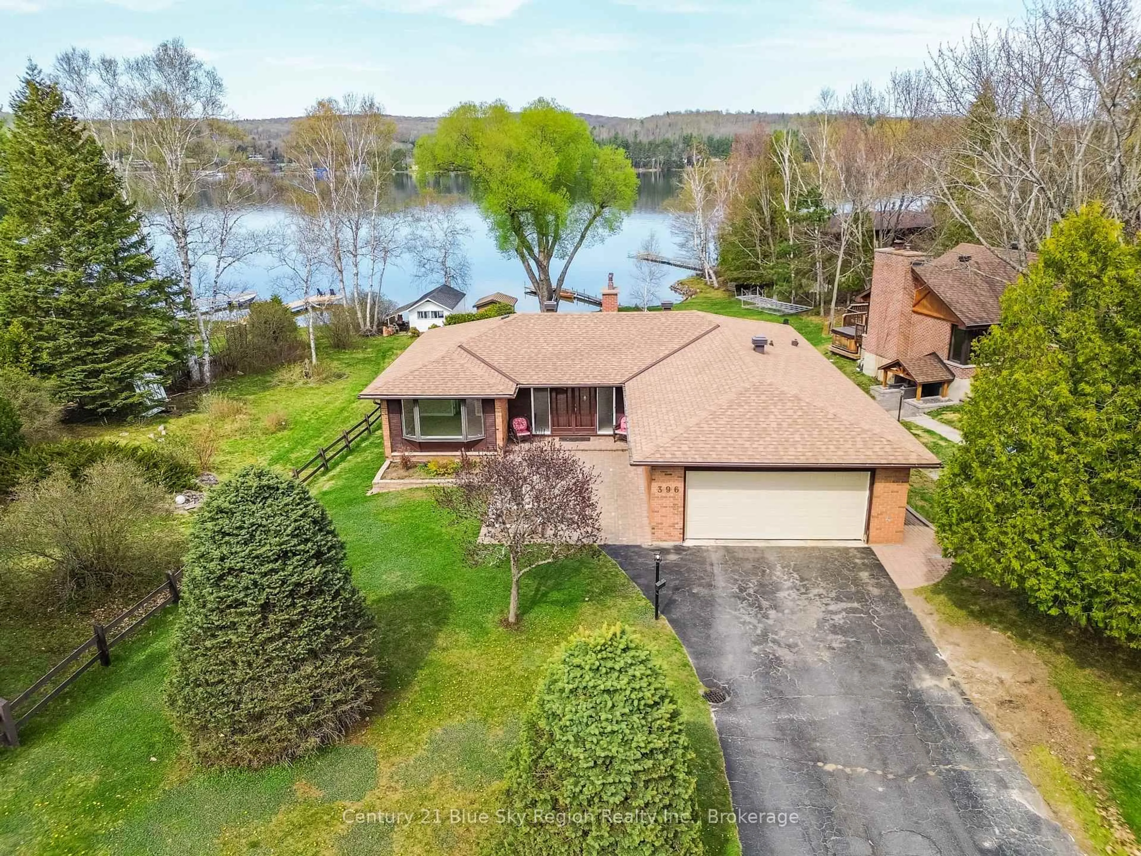 A pic from outside/outdoor area/front of a property/back of a property/a pic from drone, water/lake/river/ocean view for 396 Lakeside Dr, North Bay Ontario P1A 3E4