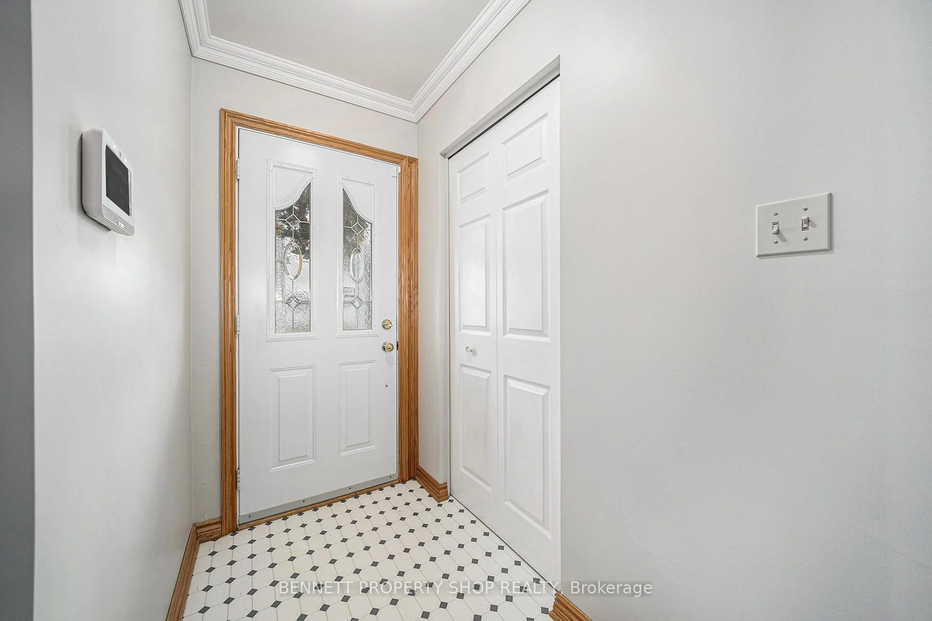Indoor entryway for 26 Haggart St, Perth Ontario K7H 2Z4