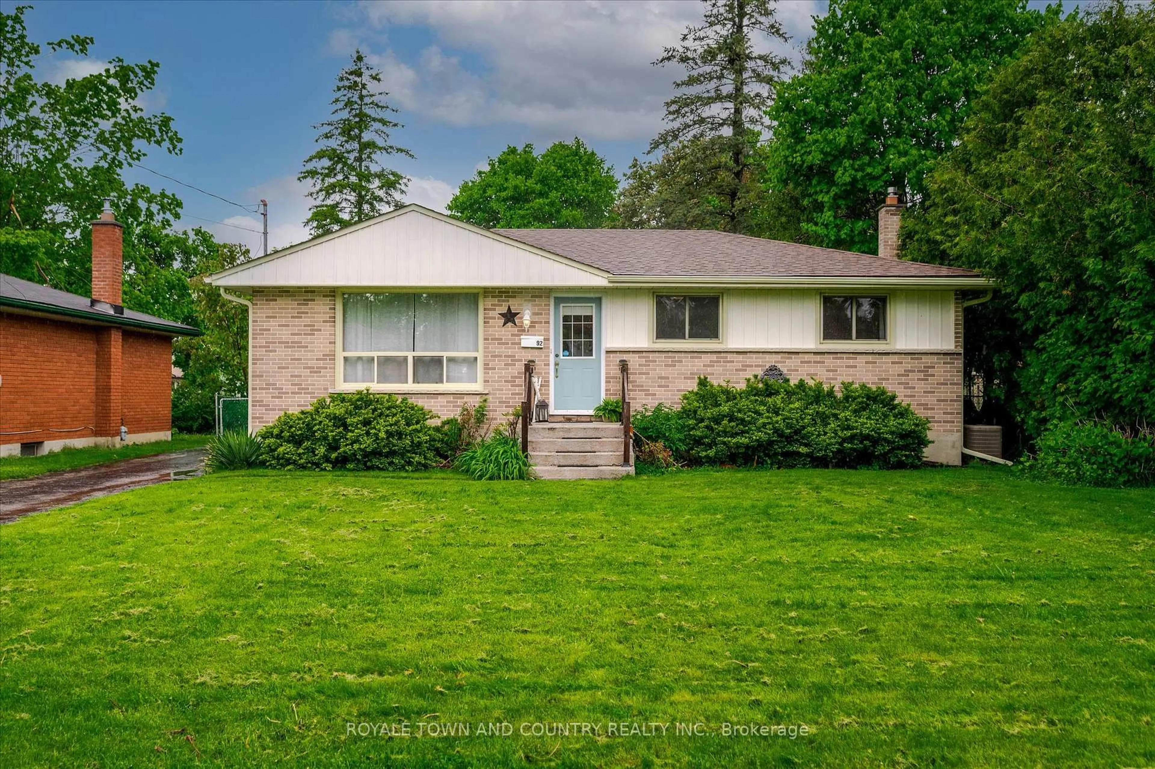 Home with brick exterior material, street for 92 Short Ave, Kawartha Lakes Ontario K9V 1J6