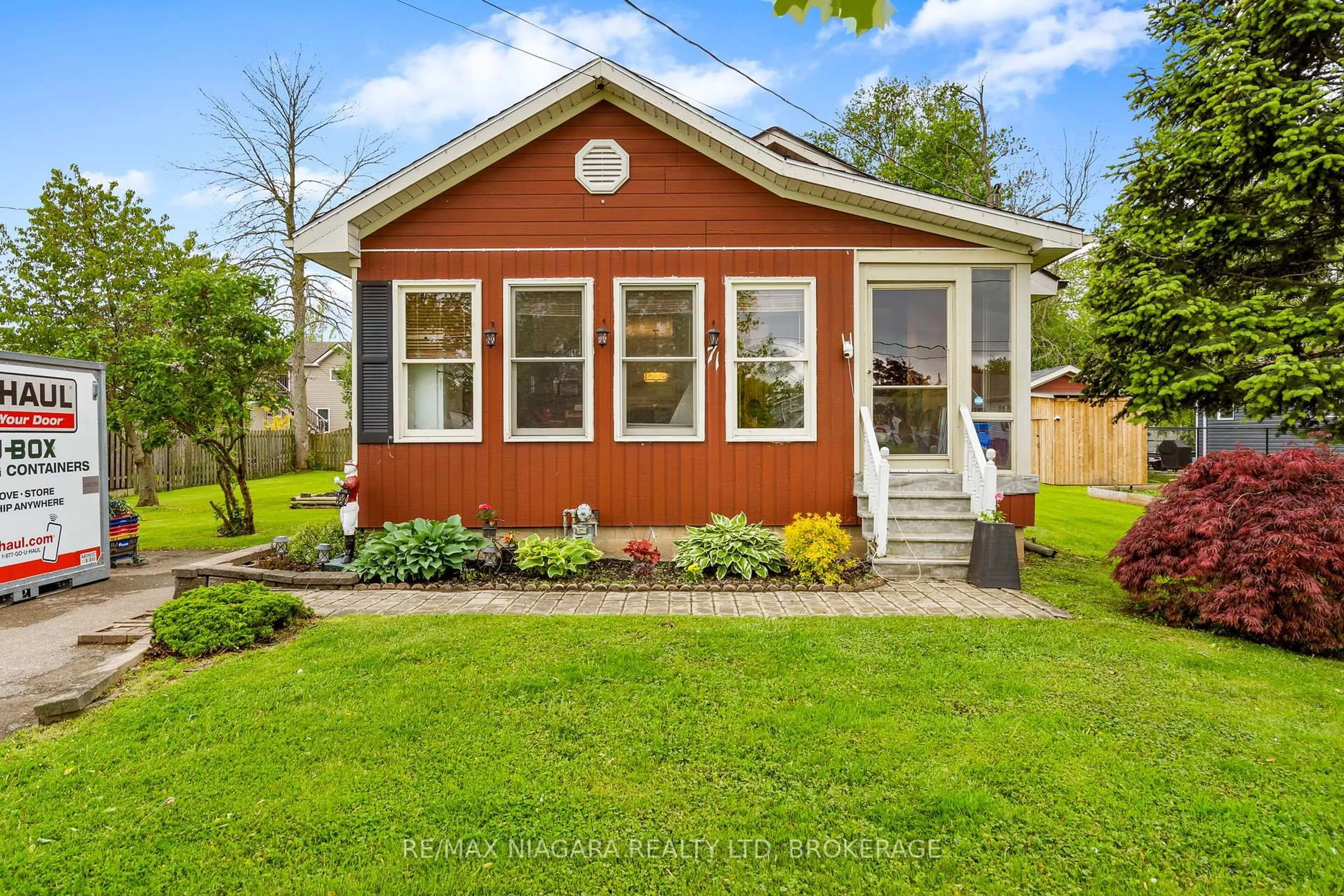 Home with brick exterior material, street for 71 Joseph St, Fort Erie Ontario L2A 5J6