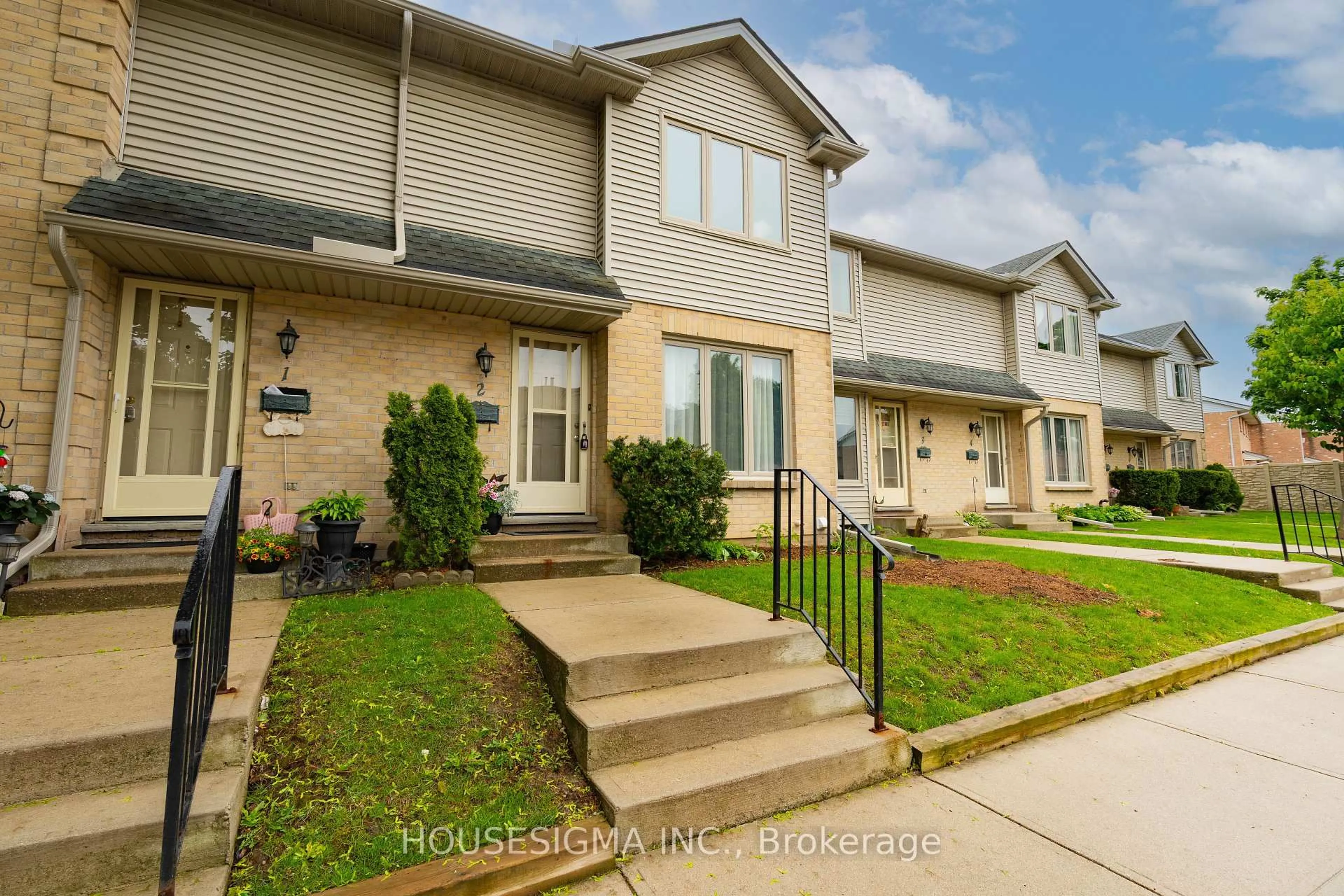 Unknown for 1290 Bentley Dr #2, London East Ontario N5V 4M3
