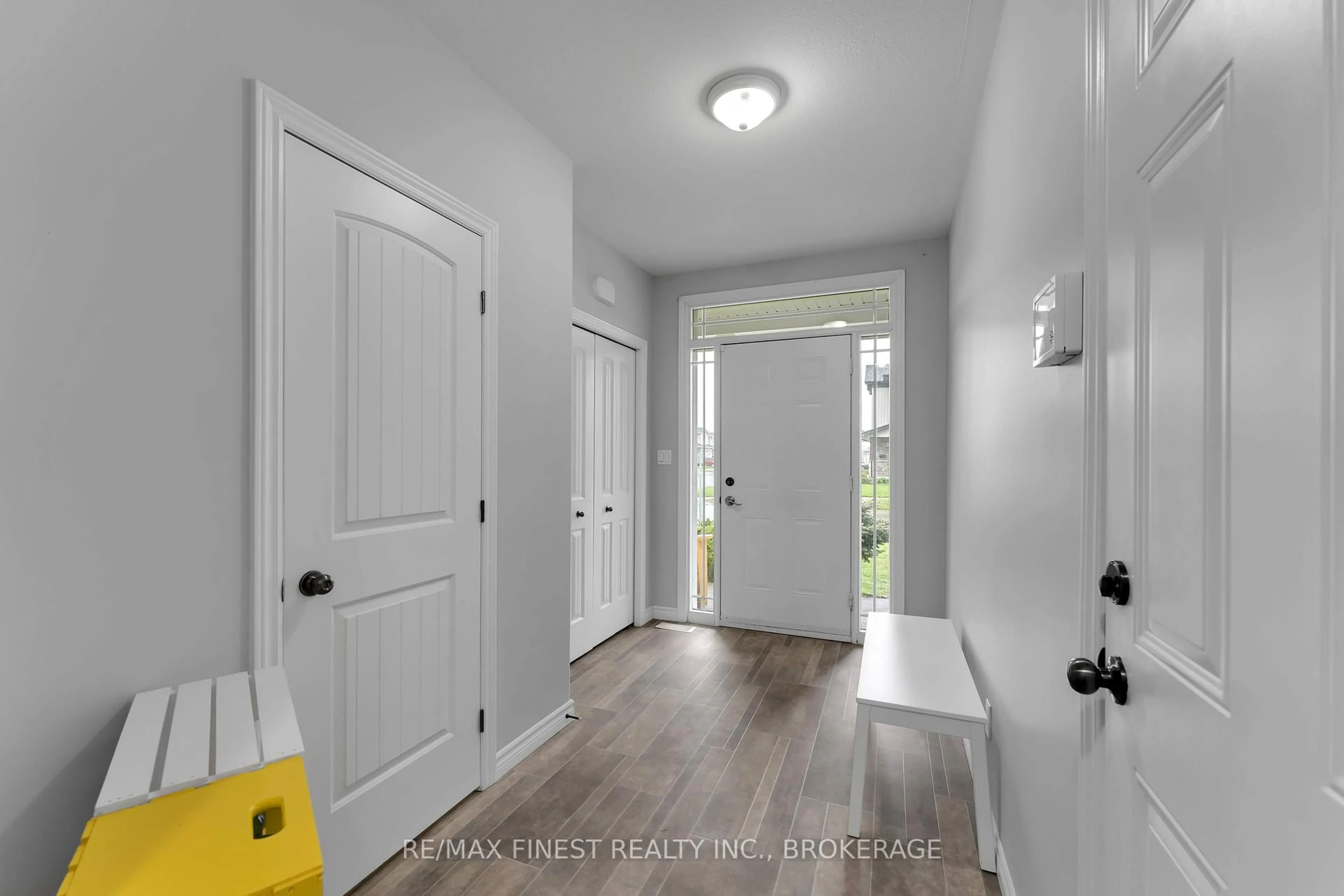 Indoor entryway for 1199 Horizon Dr, Kingston Ontario K7P 0K7