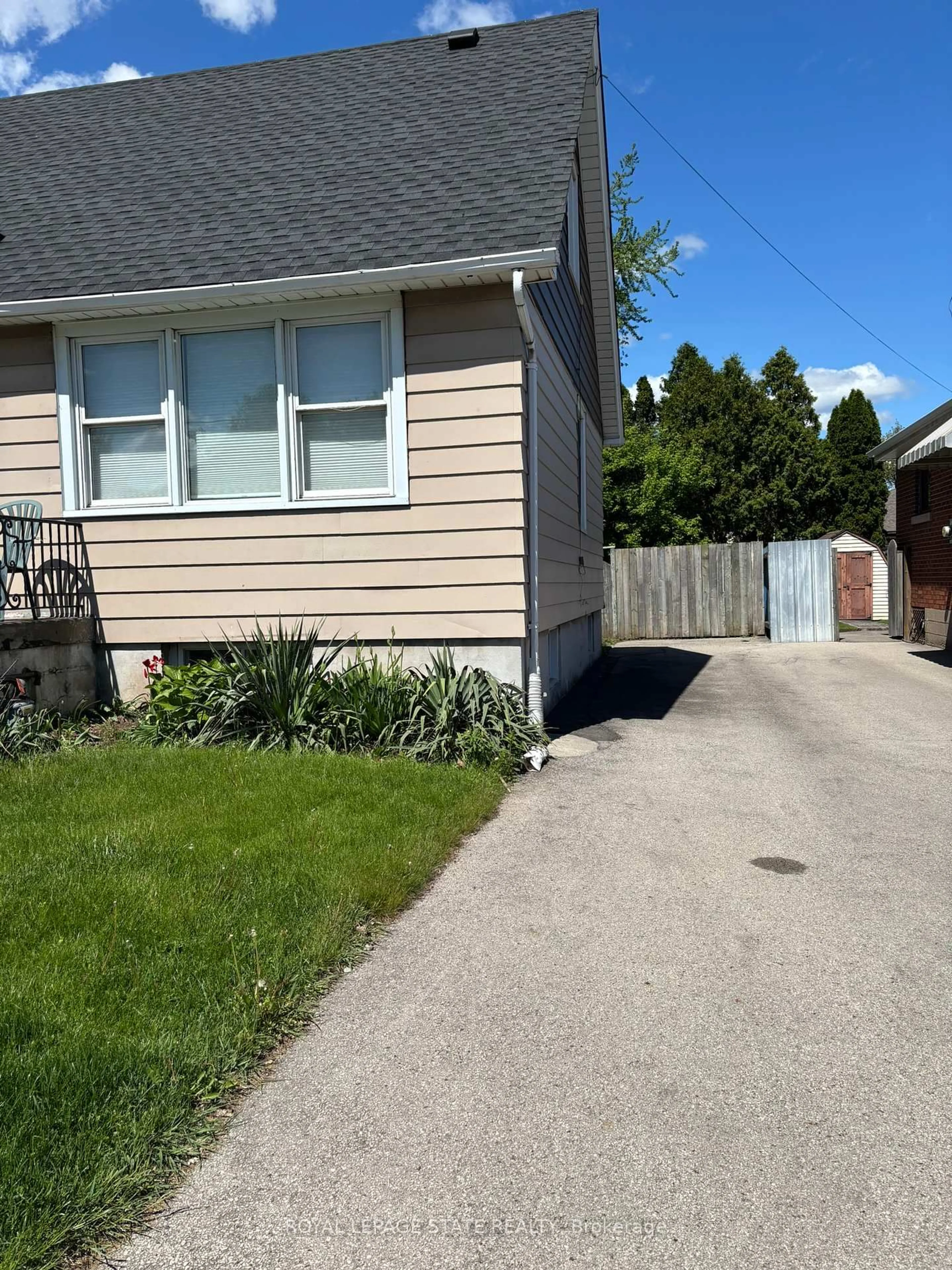 Unknown for 521 Mary St, Hamilton Ontario L8L 4X6