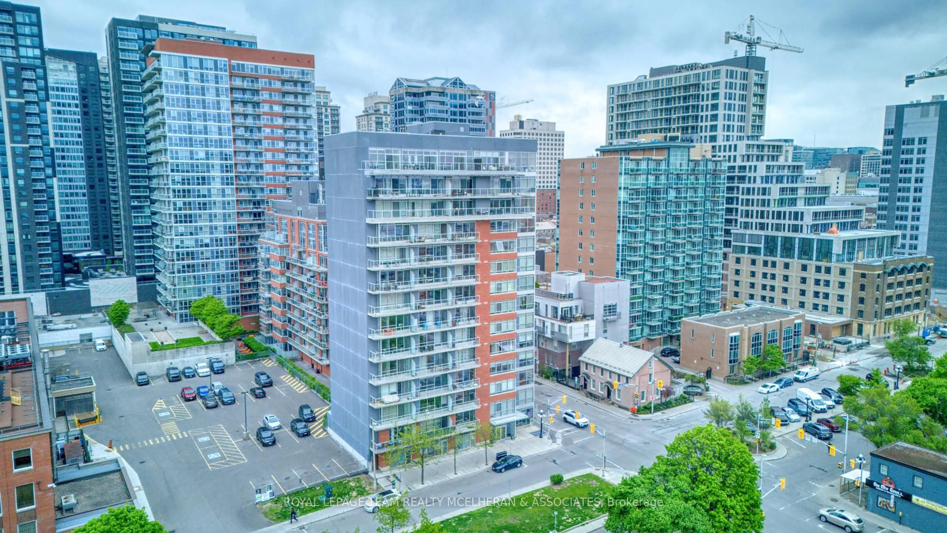 A pic from outside/outdoor area/front of a property/back of a property/a pic from drone, city buildings view from balcony for 180 York St #1402, Ottawa Ontario K1N 1J6