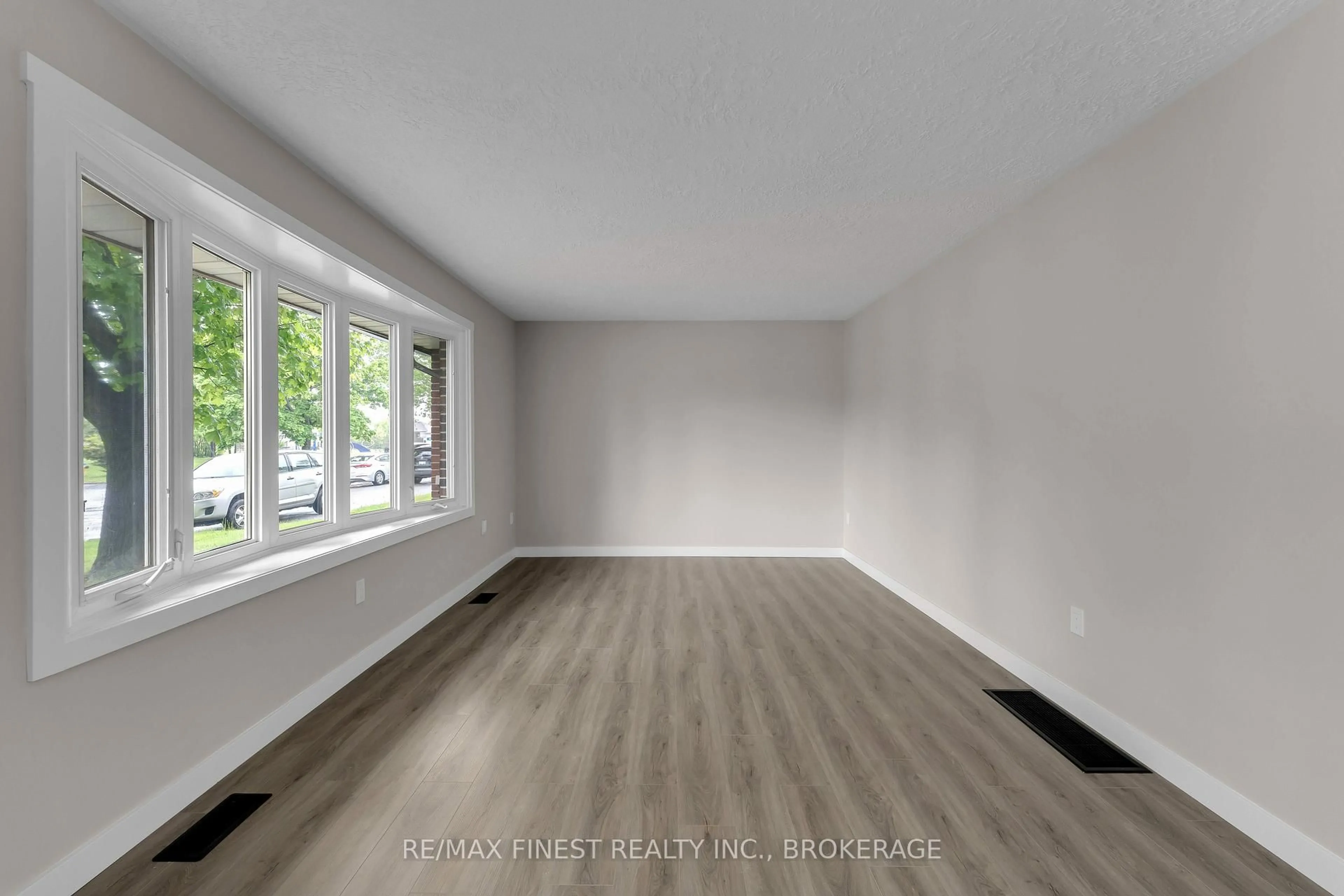 A pic of a room for 53 Winchester Dr #27, Greater Napanee Ontario K7R 3P9