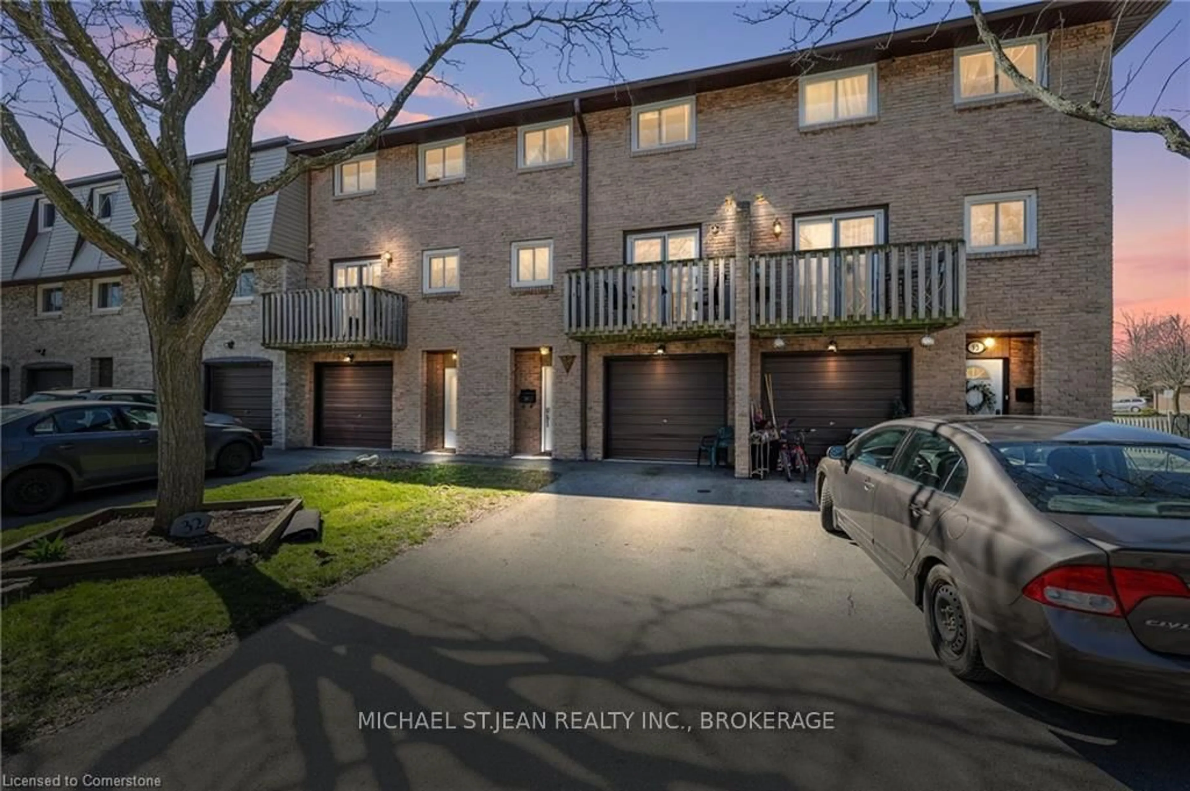 A pic from outside/outdoor area/front of a property/back of a property/a pic from drone, street for 985 Limeridge Rd #32, Hamilton Ontario L8W 1X9