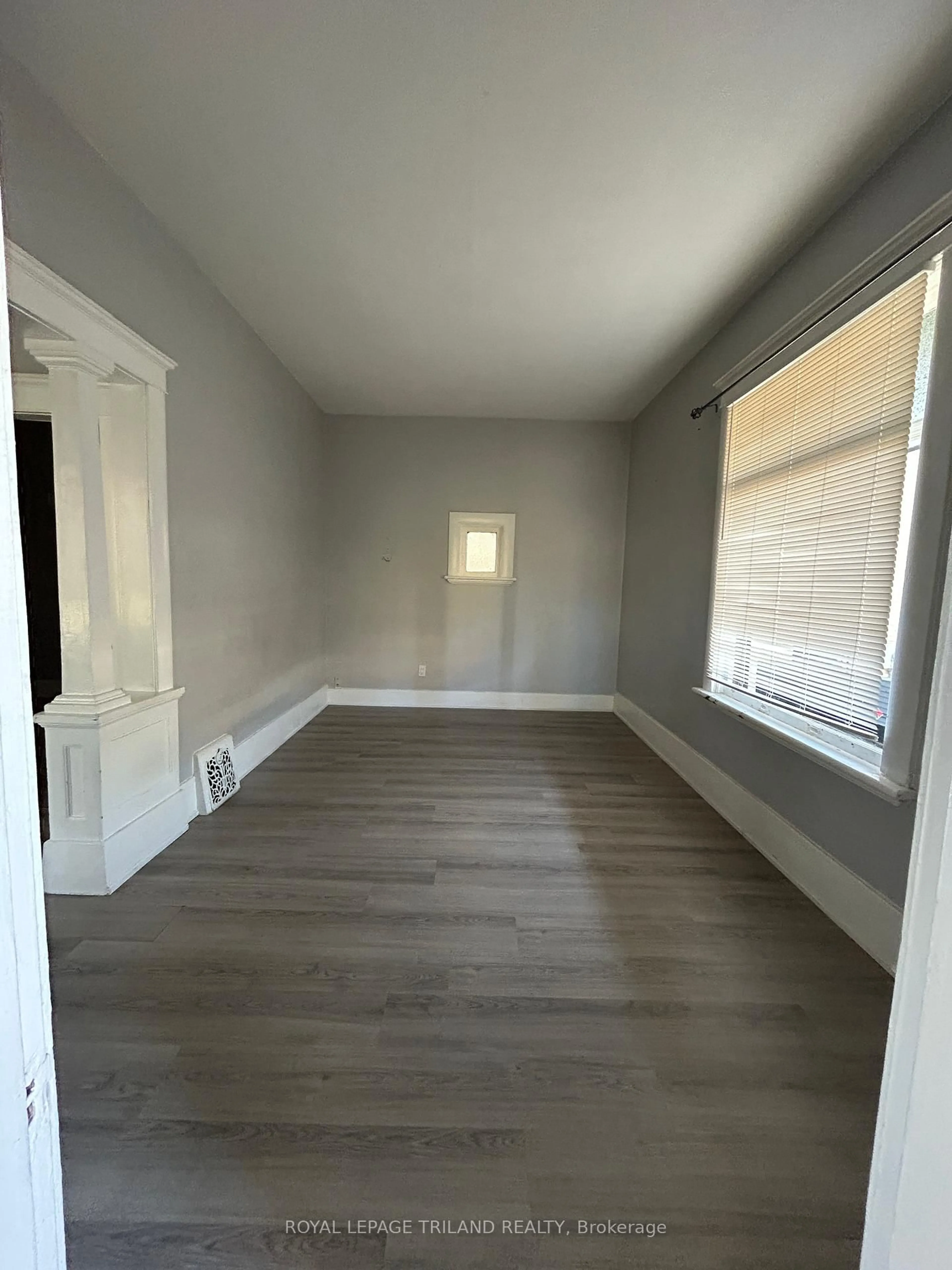 A pic of a room for 633 Hamilton Rd, London East Ontario N5Z 1T1