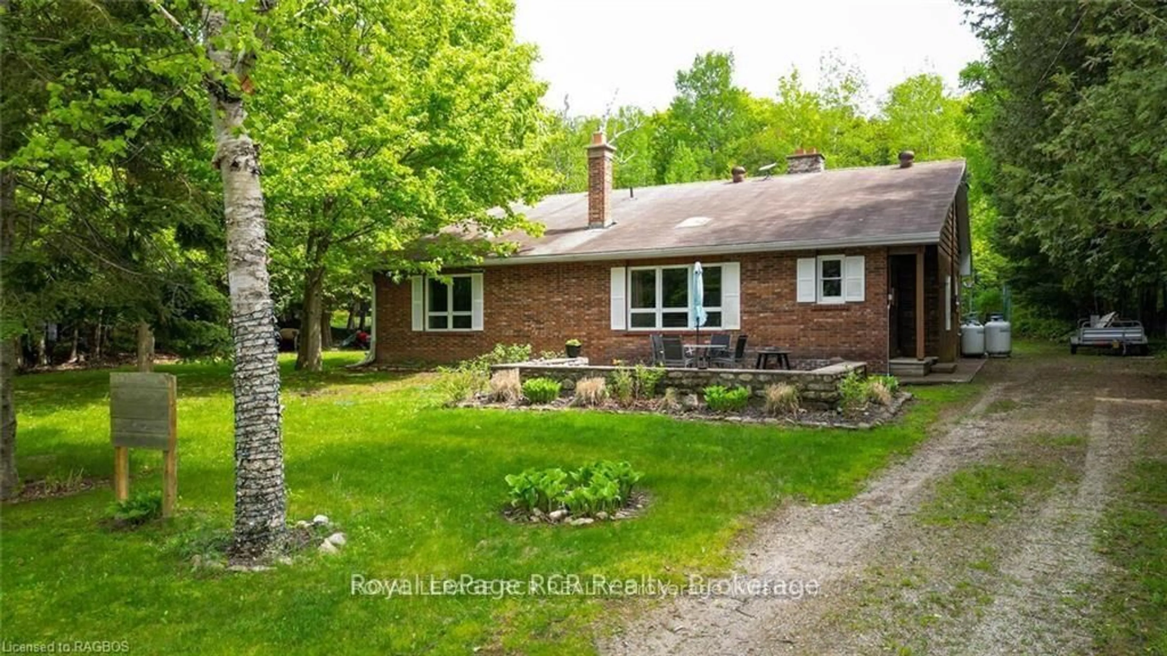 A pic from outside/outdoor area/front of a property/back of a property/a pic from drone, street for 72 SOUTH SHORE Rd, Northern Bruce Peninsula Ontario N0H 1W0